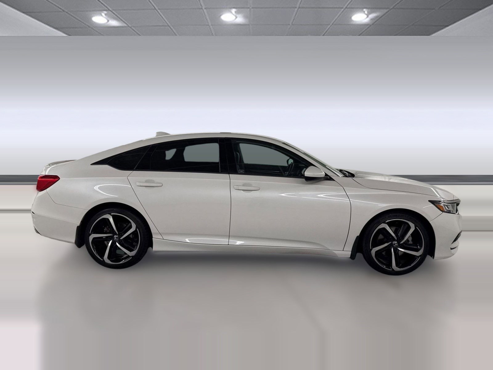 2018 Honda Accord Sport photo 3