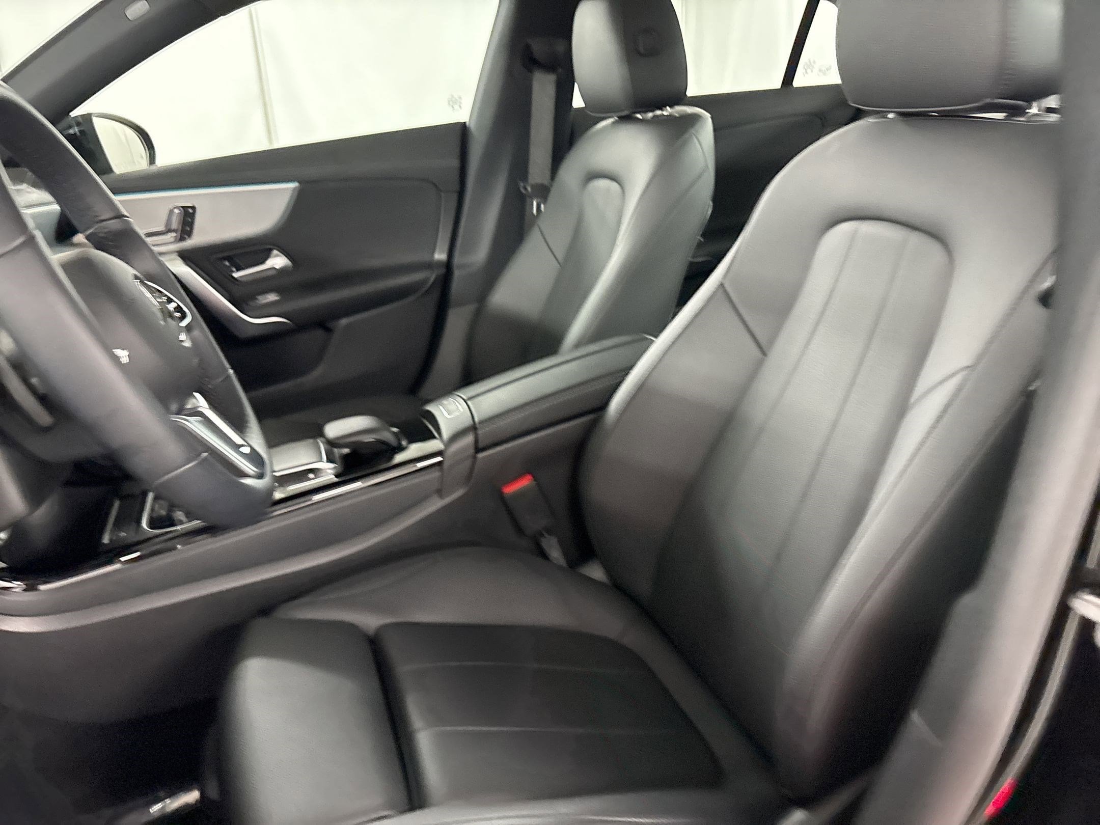 2023 Mercedes-Benz CLA 250 photo 4