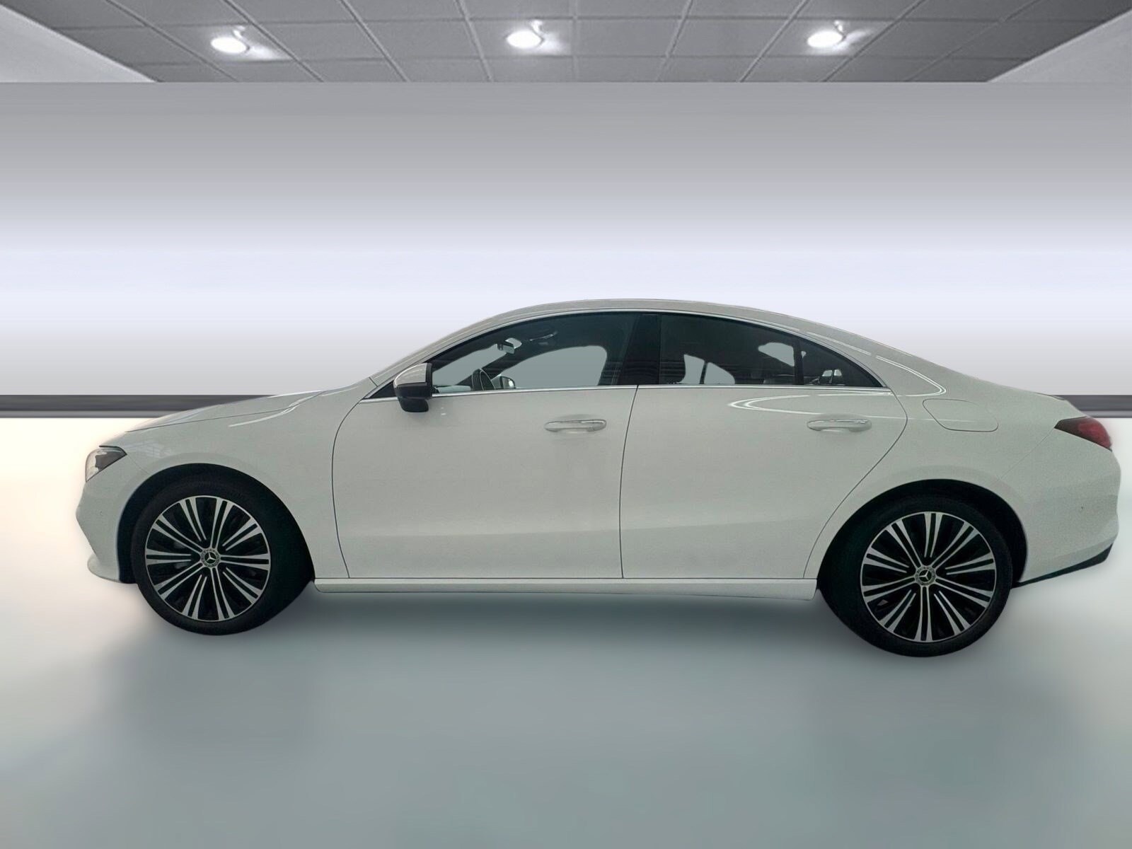 2022 Mercedes Benz CLA 250 photo 2