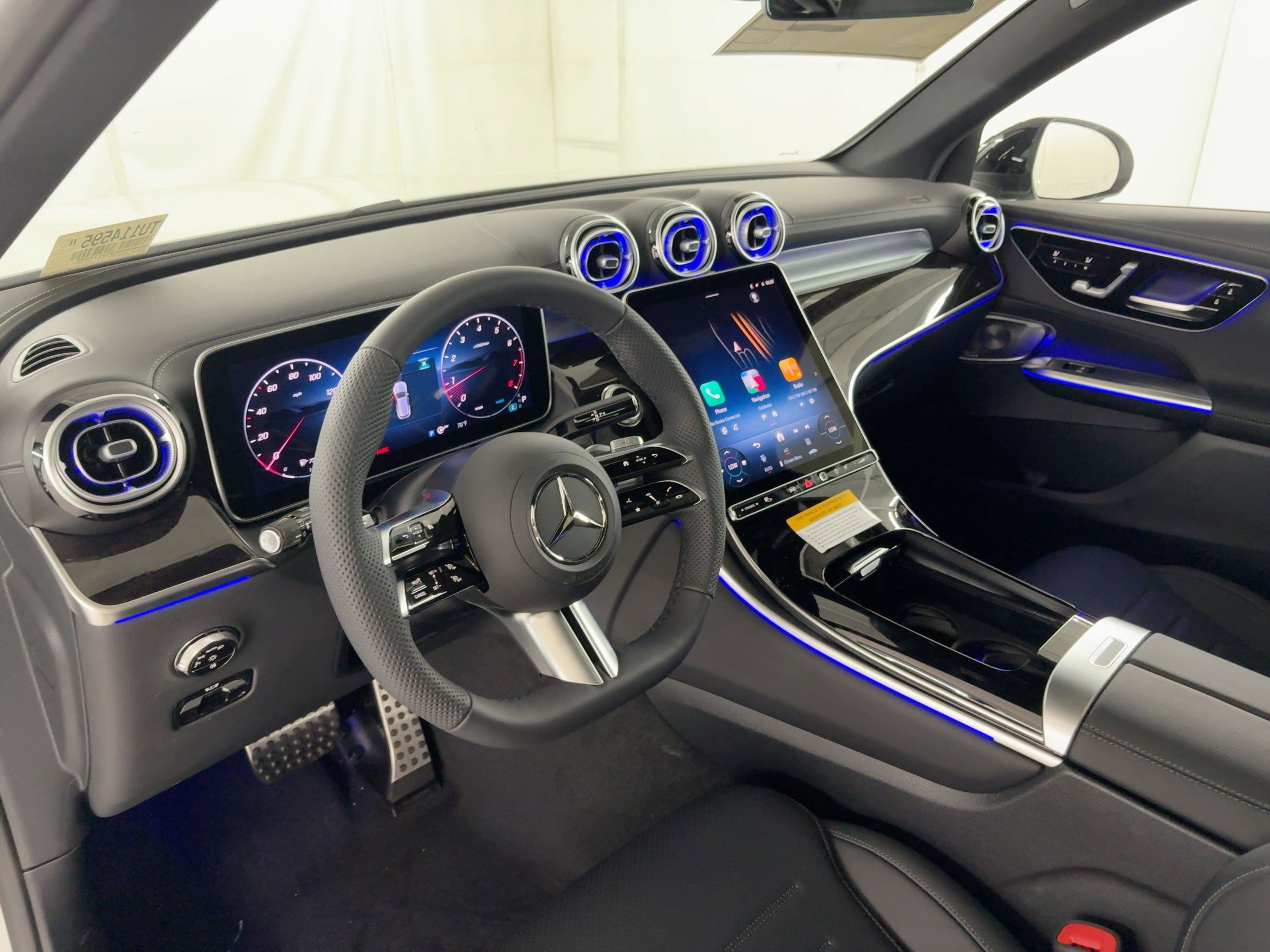 2026 Mercedes Benz GLC 300 photo 3