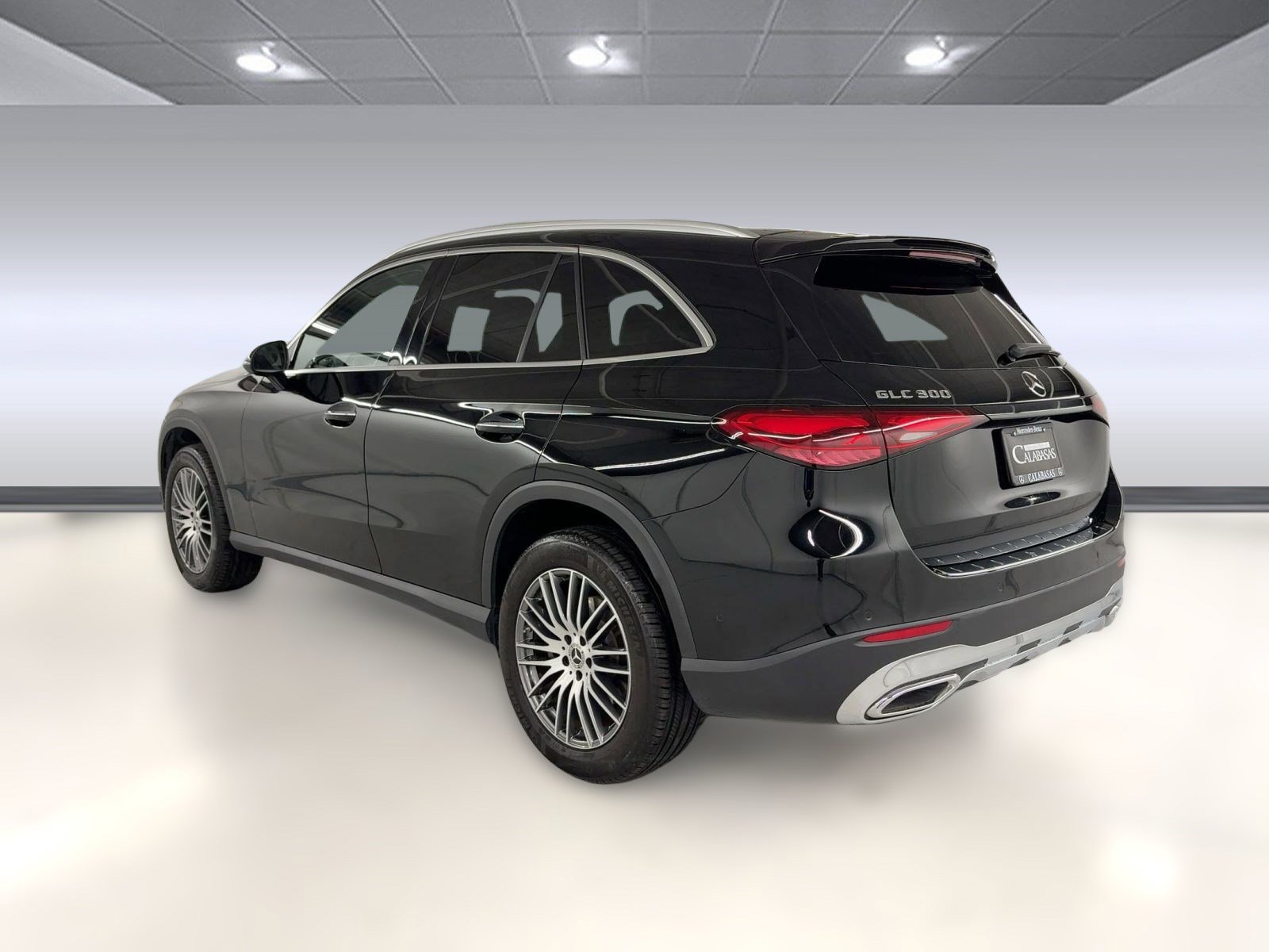 2024 Mercedes Benz GLC 300 photo 2