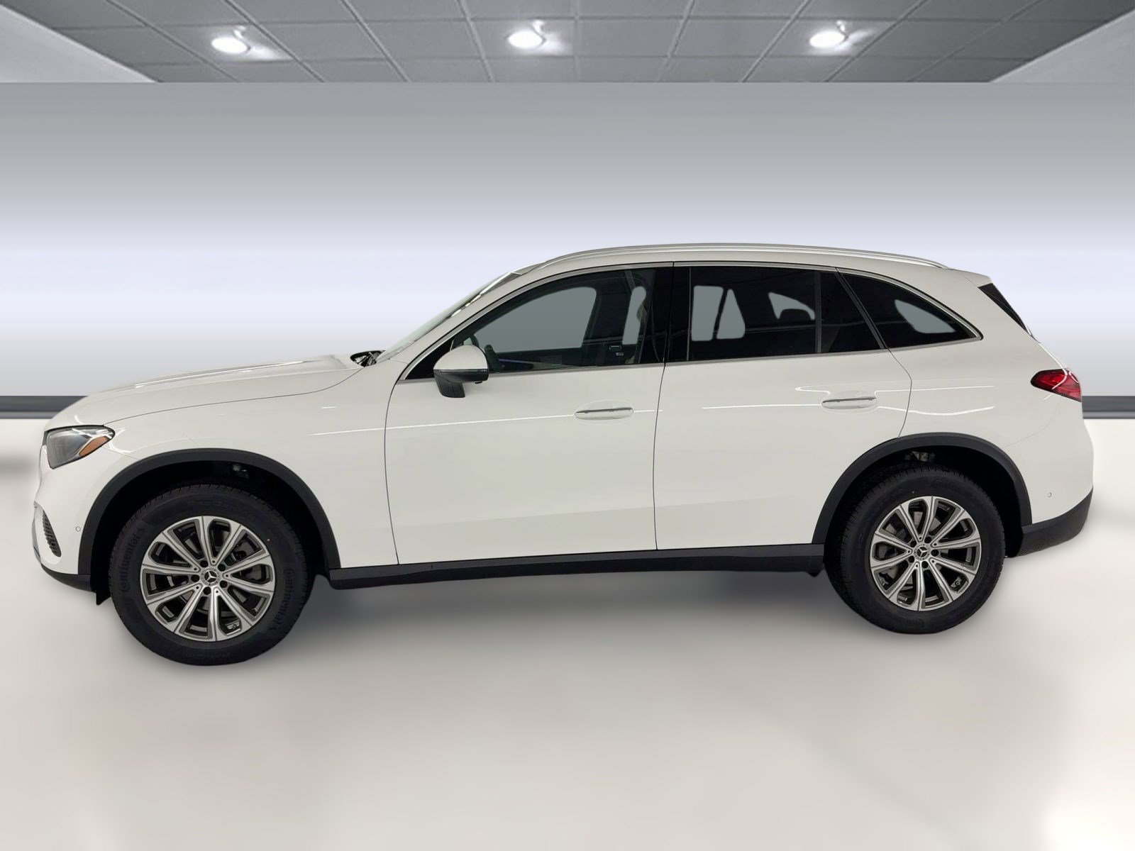 2026 Mercedes Benz GLC 300 photo 2