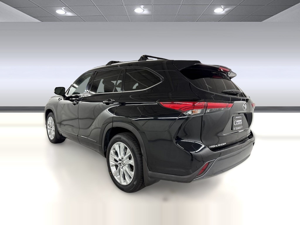 Used 2022 Toyota Highlander Limited SUV