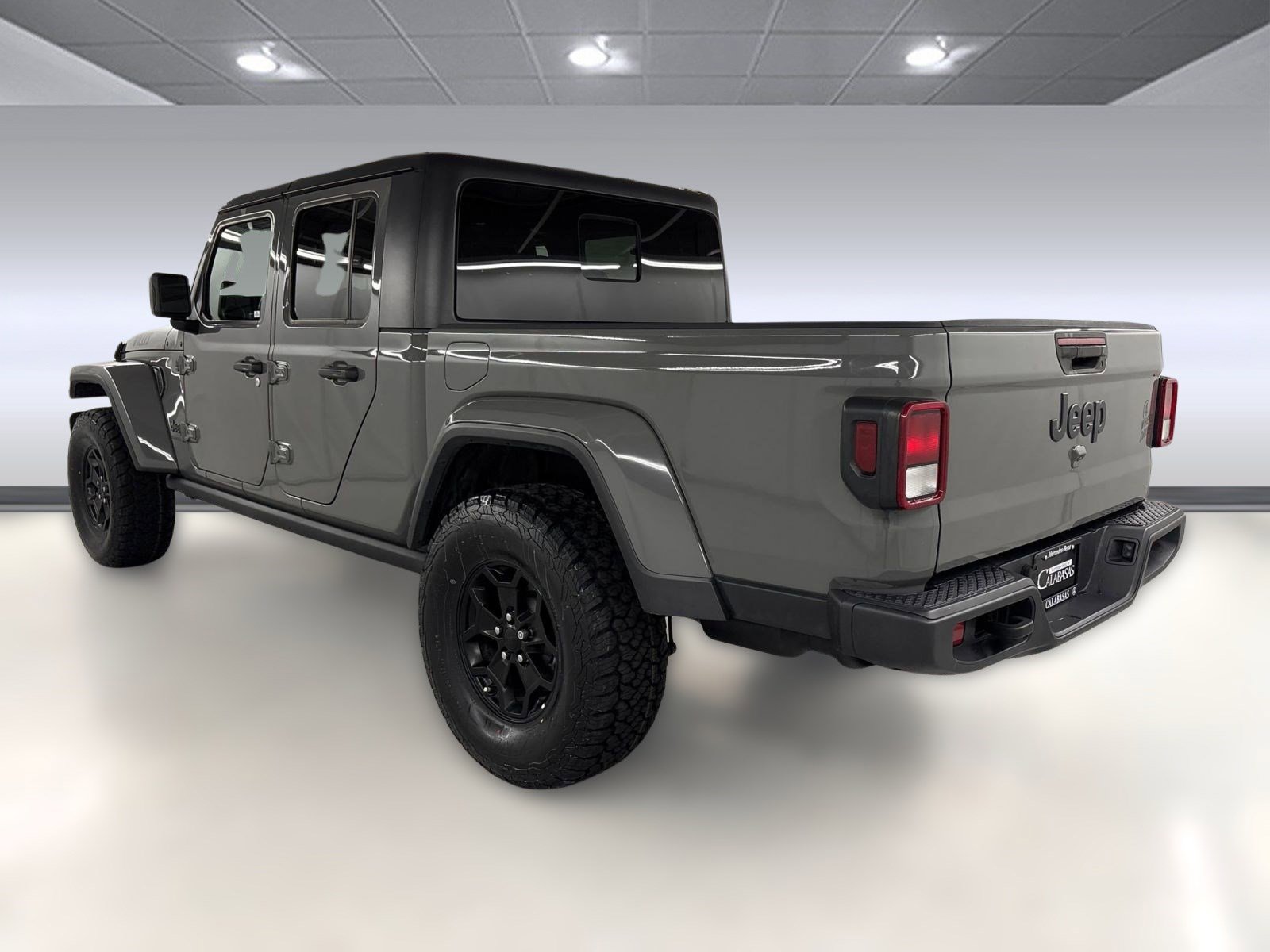 2021 Jeep Gladiator Sport photo 3