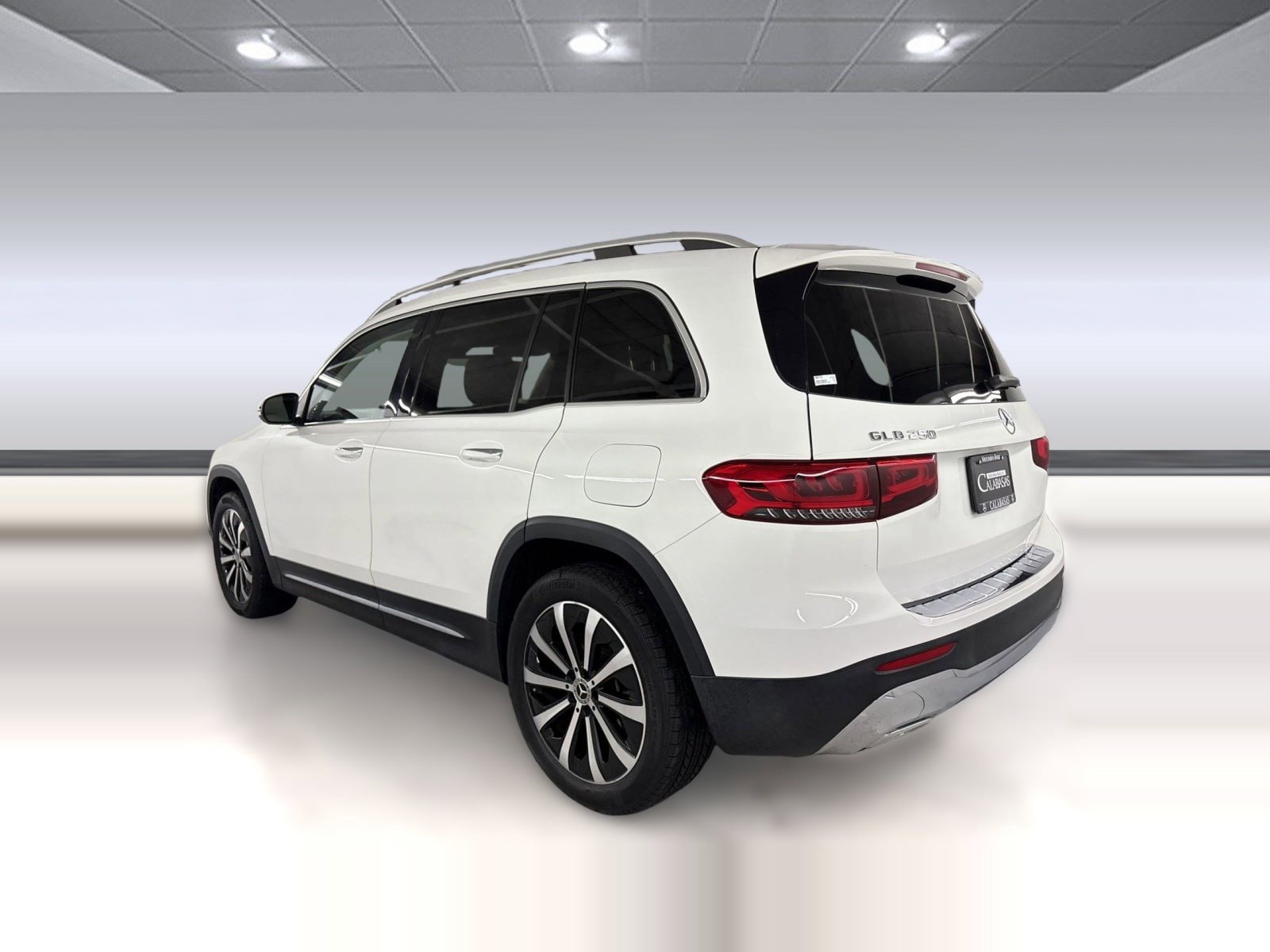 2022 Mercedes-Benz GLB 250 photo 2