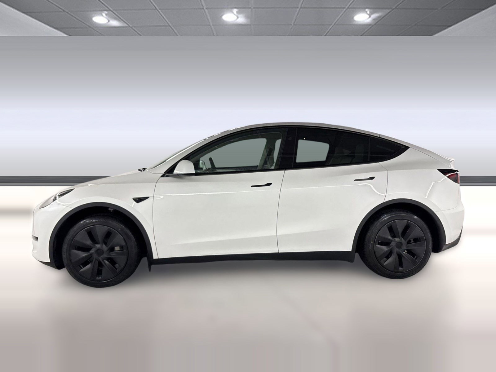 Used 2024 Tesla Model Y Long Range with VIN 7SAYGAEE1RF110226 for sale in Calabasas, CA