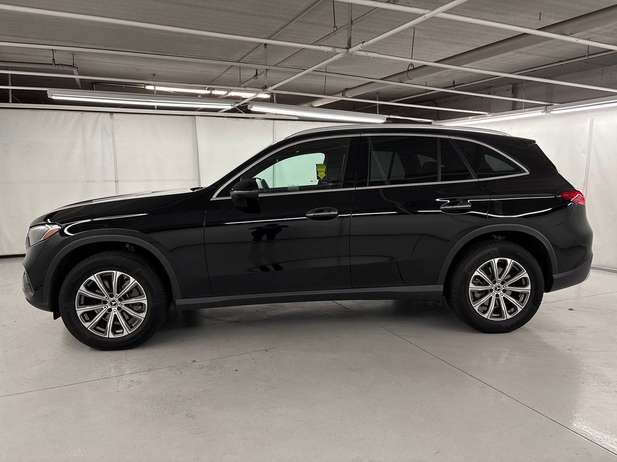 2025 Mercedes Benz GLC 300 4MATIC photo 2