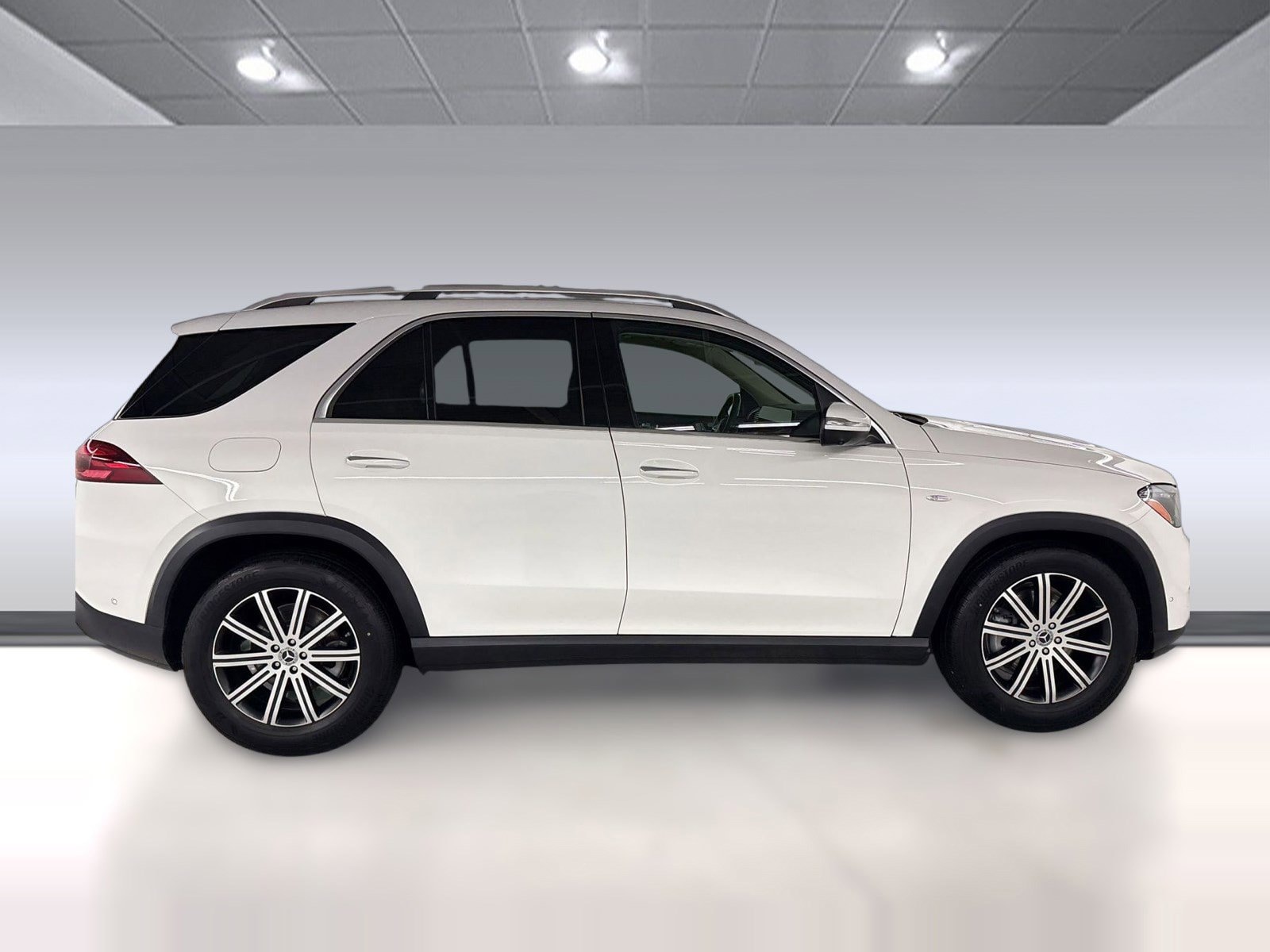 2025 Mercedes-Benz GLE 450e 4MATIC photo 3