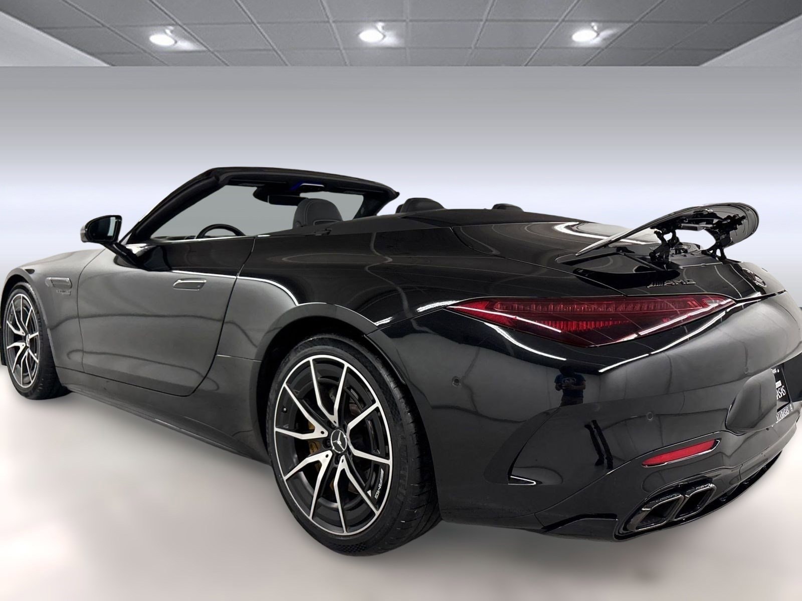 2022 Mercedes-Benz AMG SL 63 4MATIC photo 2