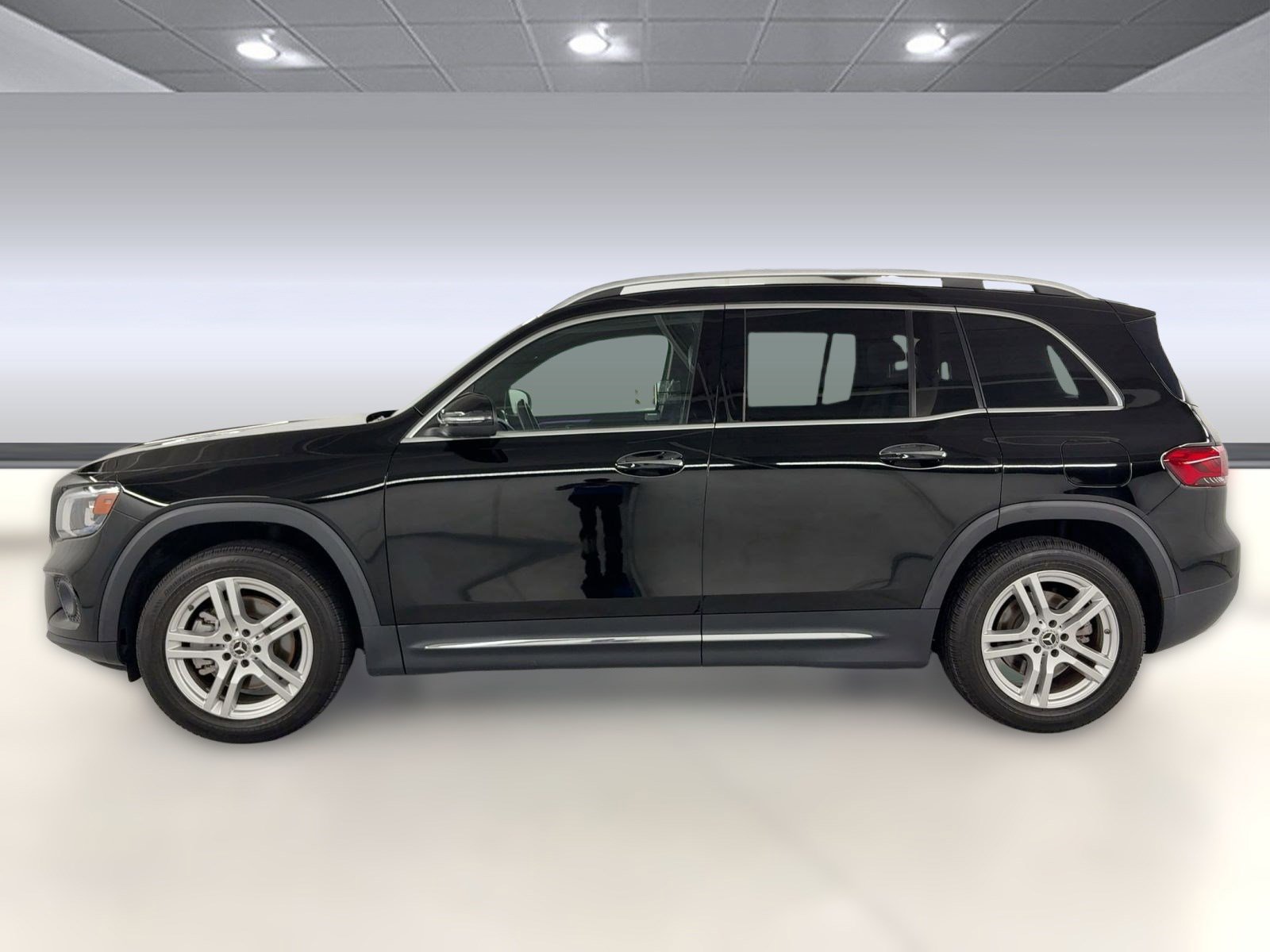 2020 Mercedes Benz GLB 250 photo 2