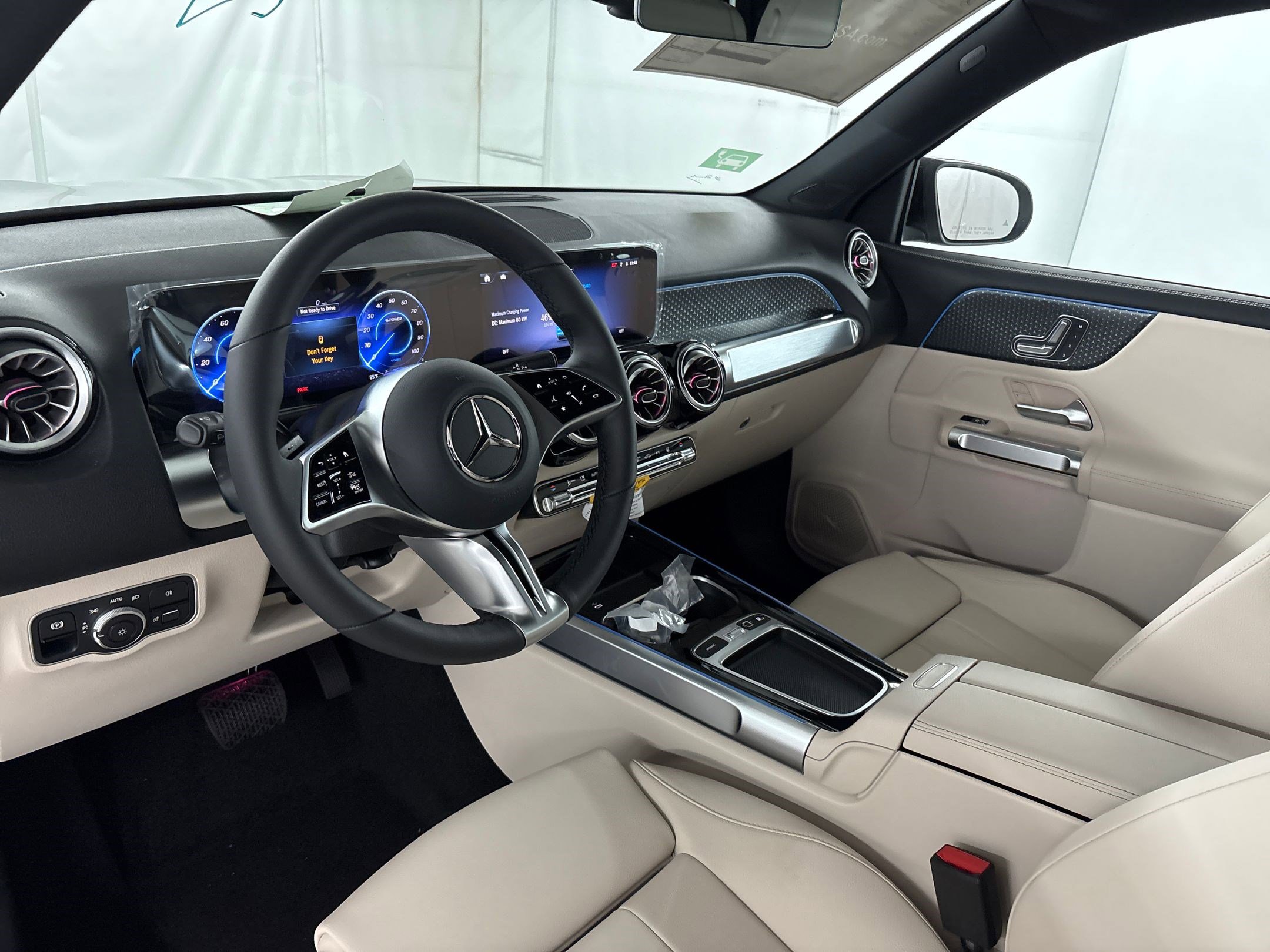 2025 Mercedes Benz EQB 250+ photo 4