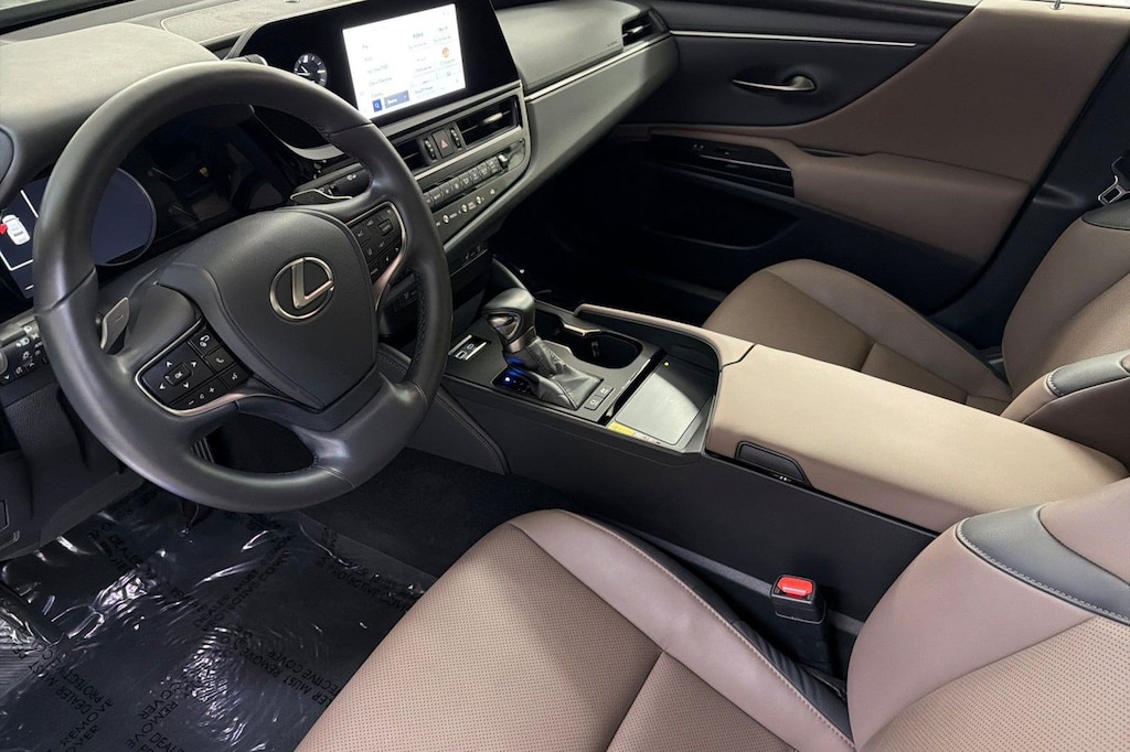 Used 2025 Lexus ES 300h Base Sedan
