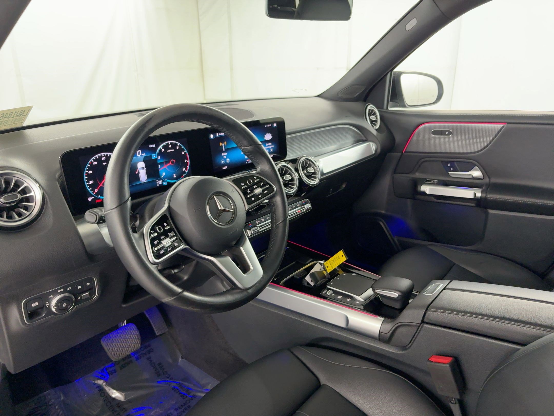 2022 Mercedes Benz GLB 250 photo 3