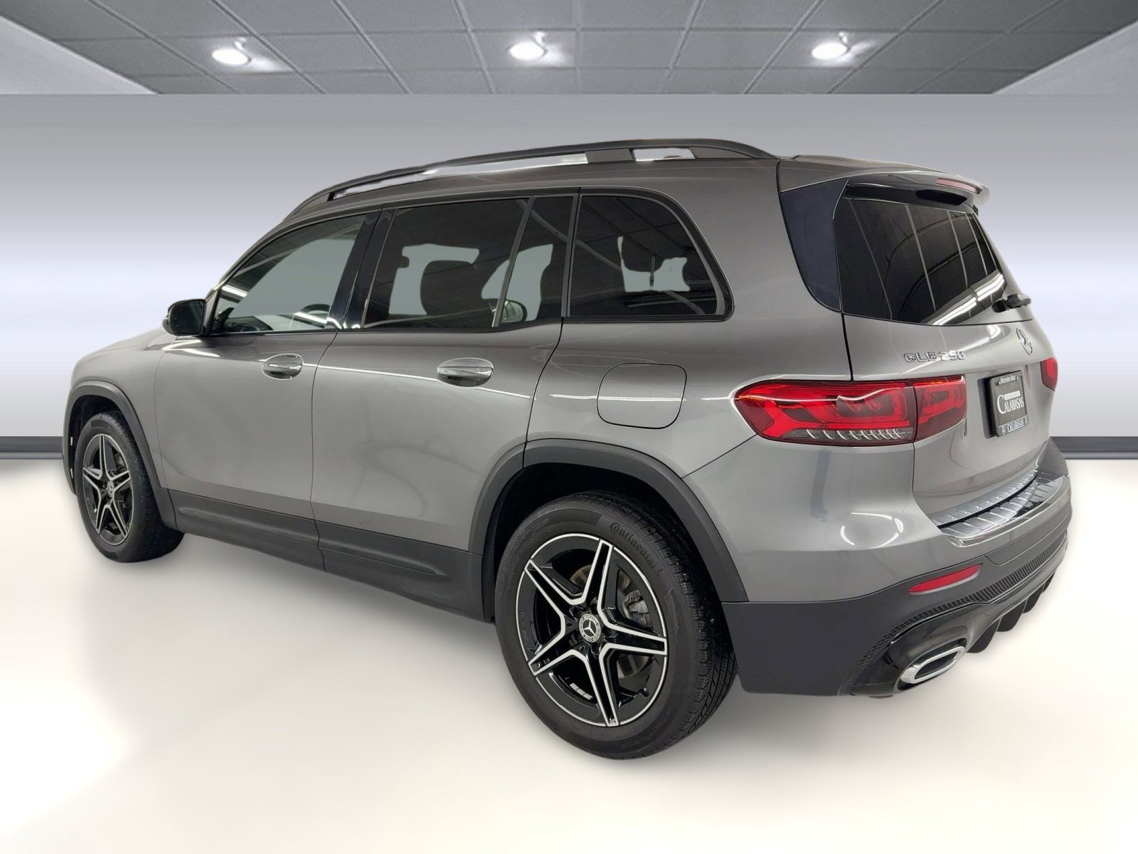 2021 Mercedes Benz GLB 250 photo 2