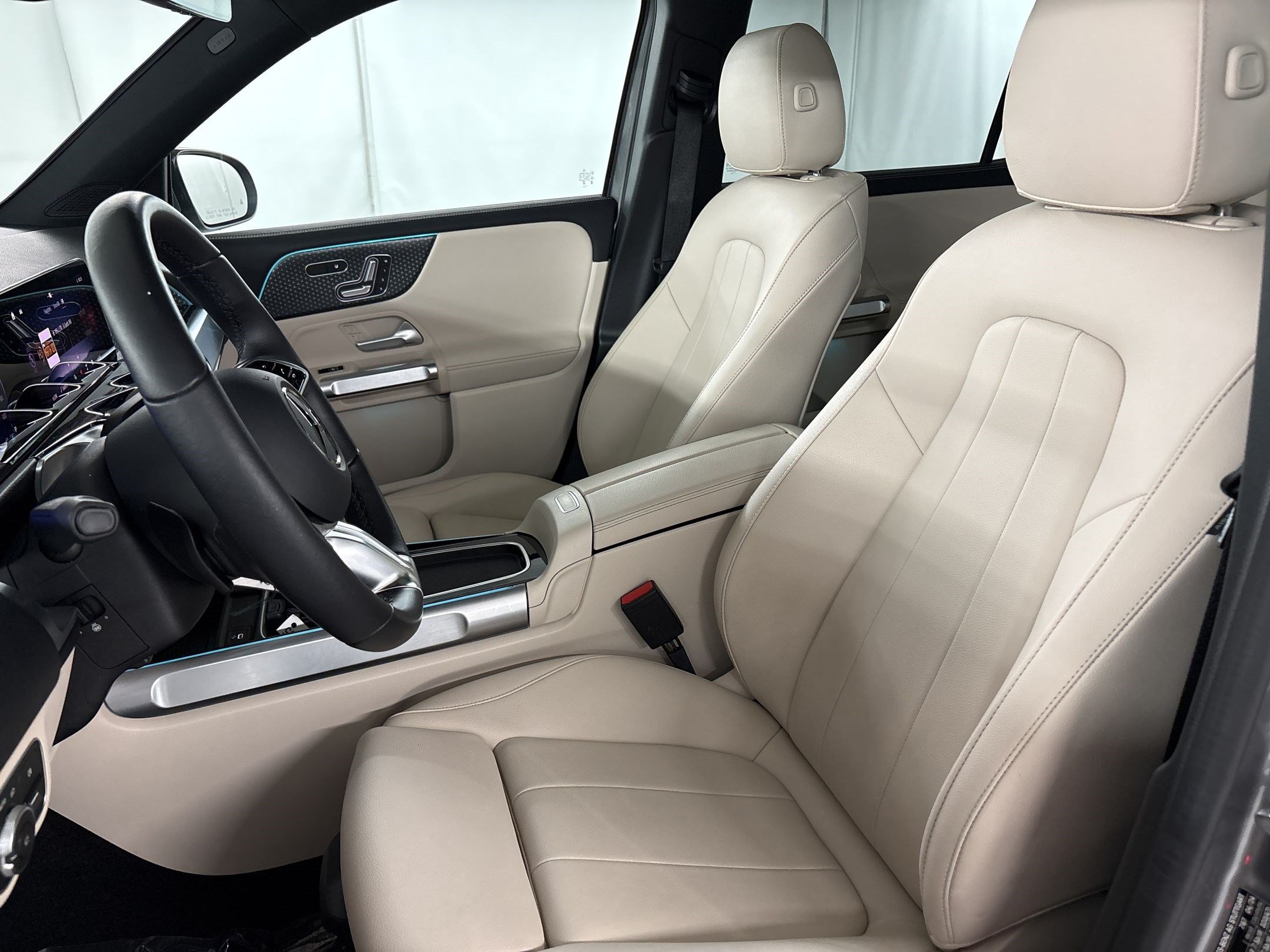 EQB 300 4MATIC SUV