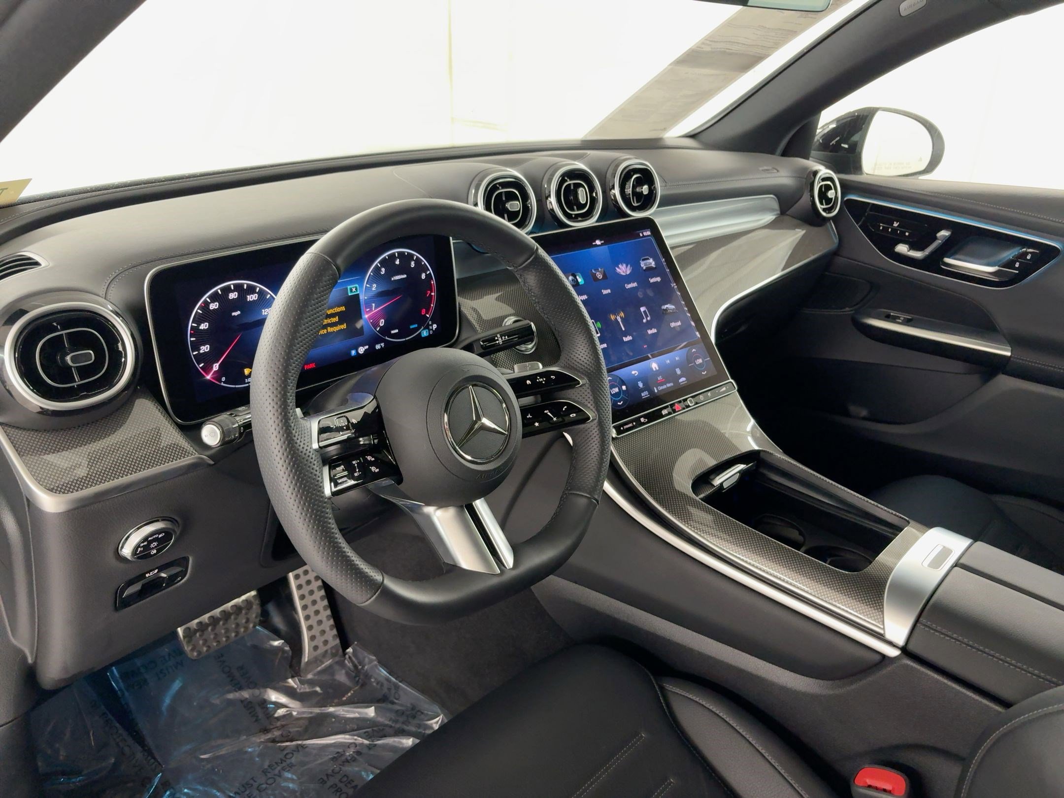 2024 Mercedes Benz GLC 300 4MATIC Coupe photo 4