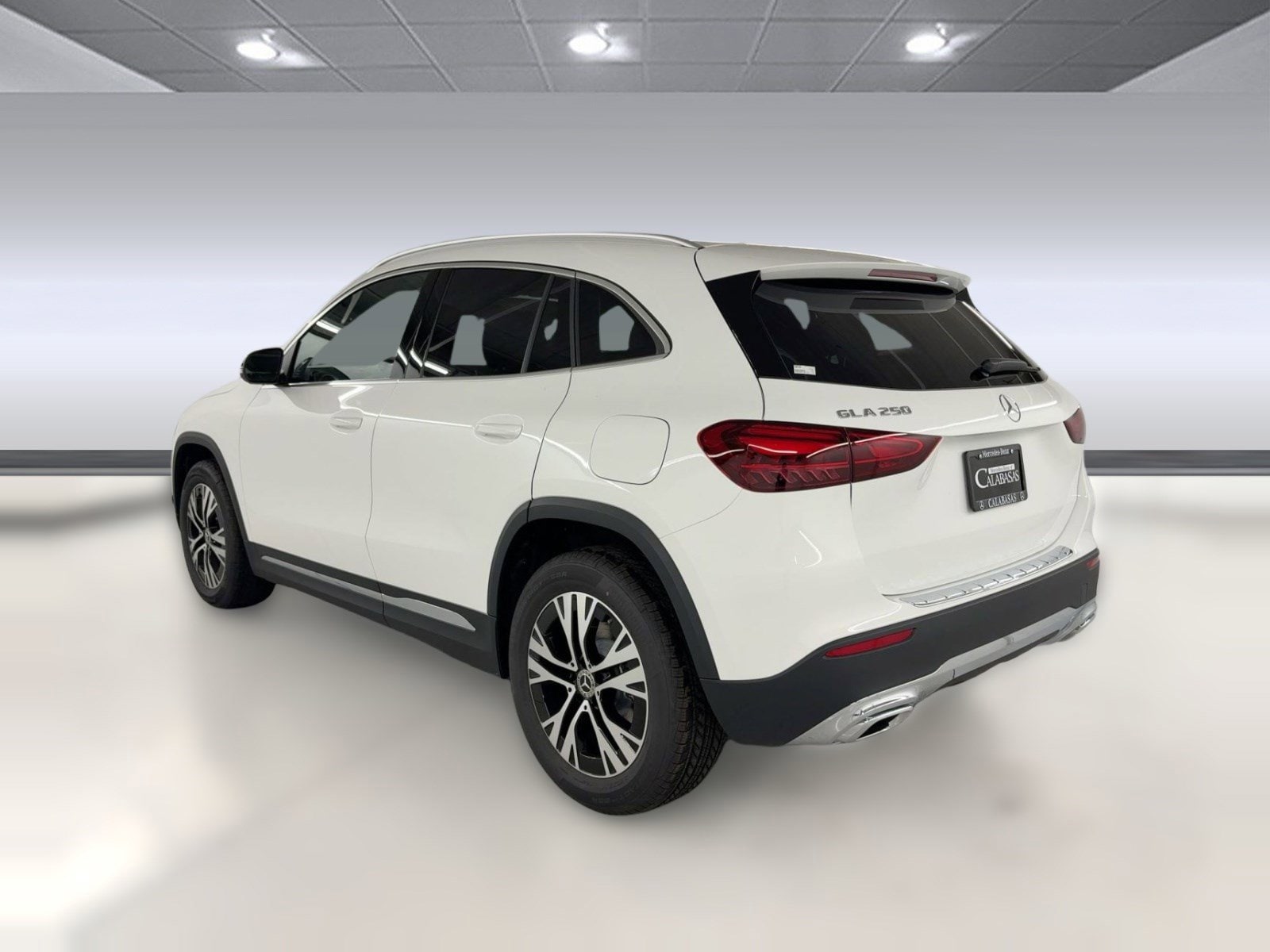 2026 Mercedes-Benz GLA 250 photo 2