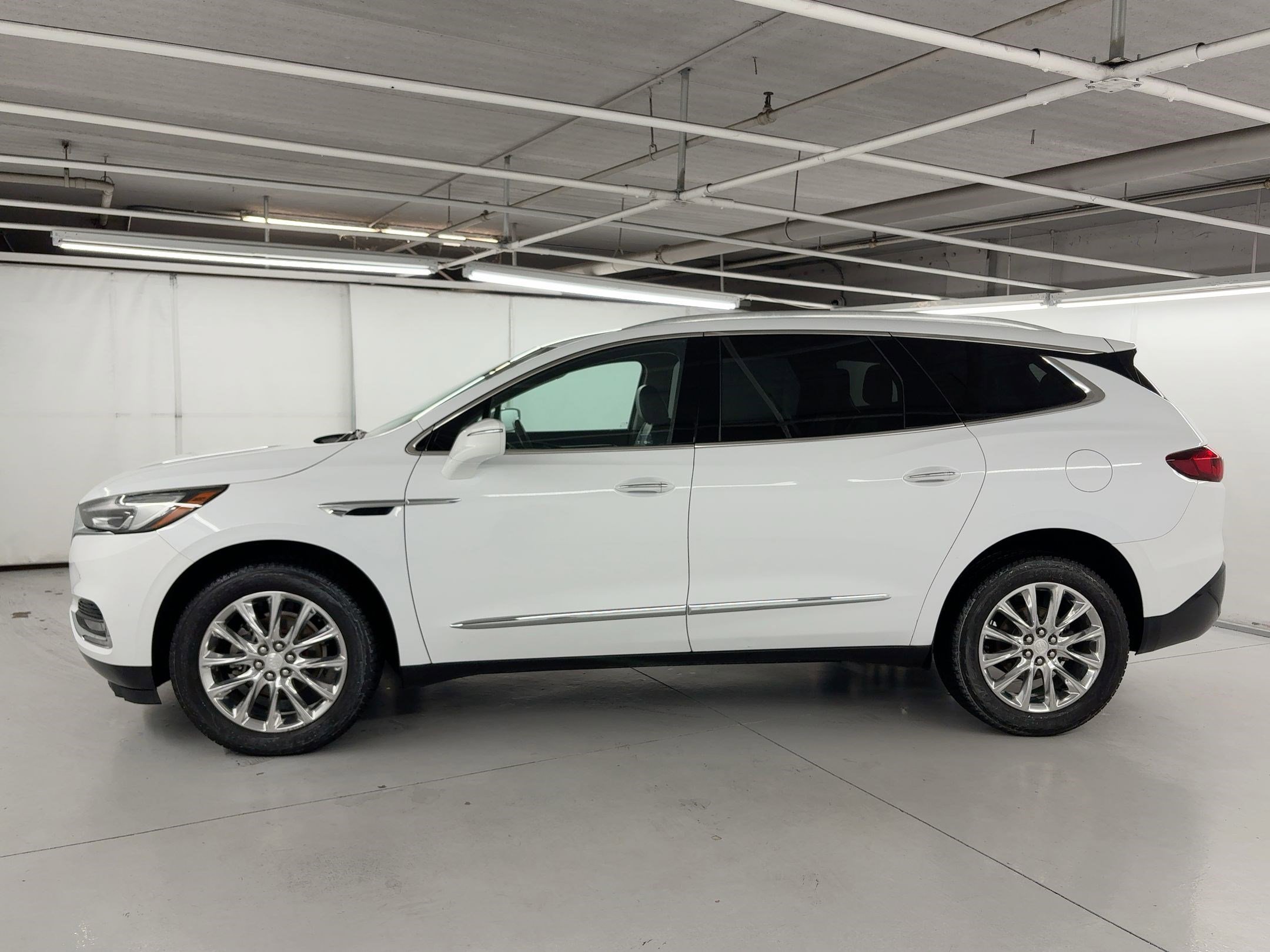 2018 Buick Enclave Premium photo 2