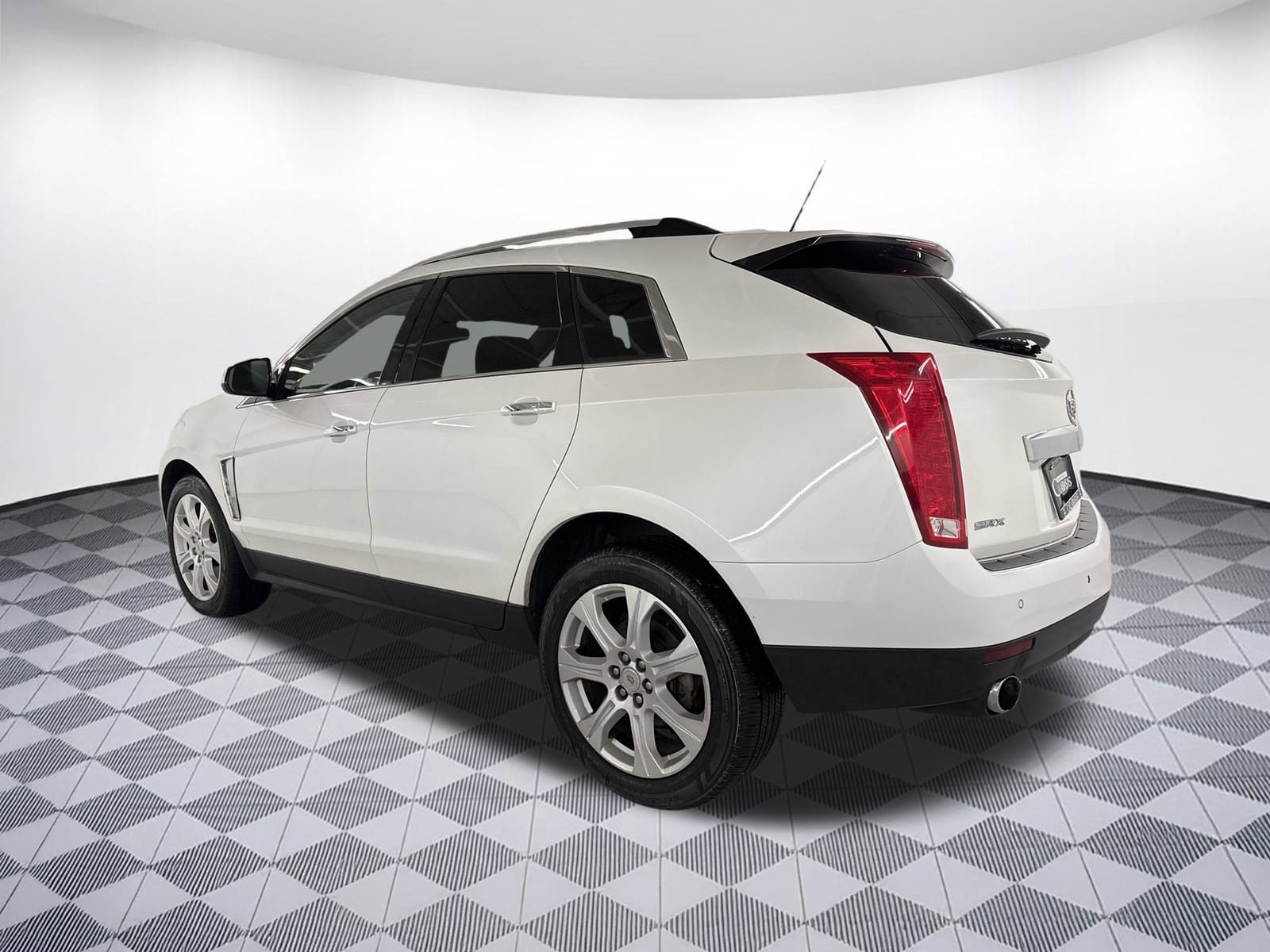 Used 2016 Cadillac SRX Performance Collection with VIN 3GYFNCE33GS581796 for sale in Calabasas, CA