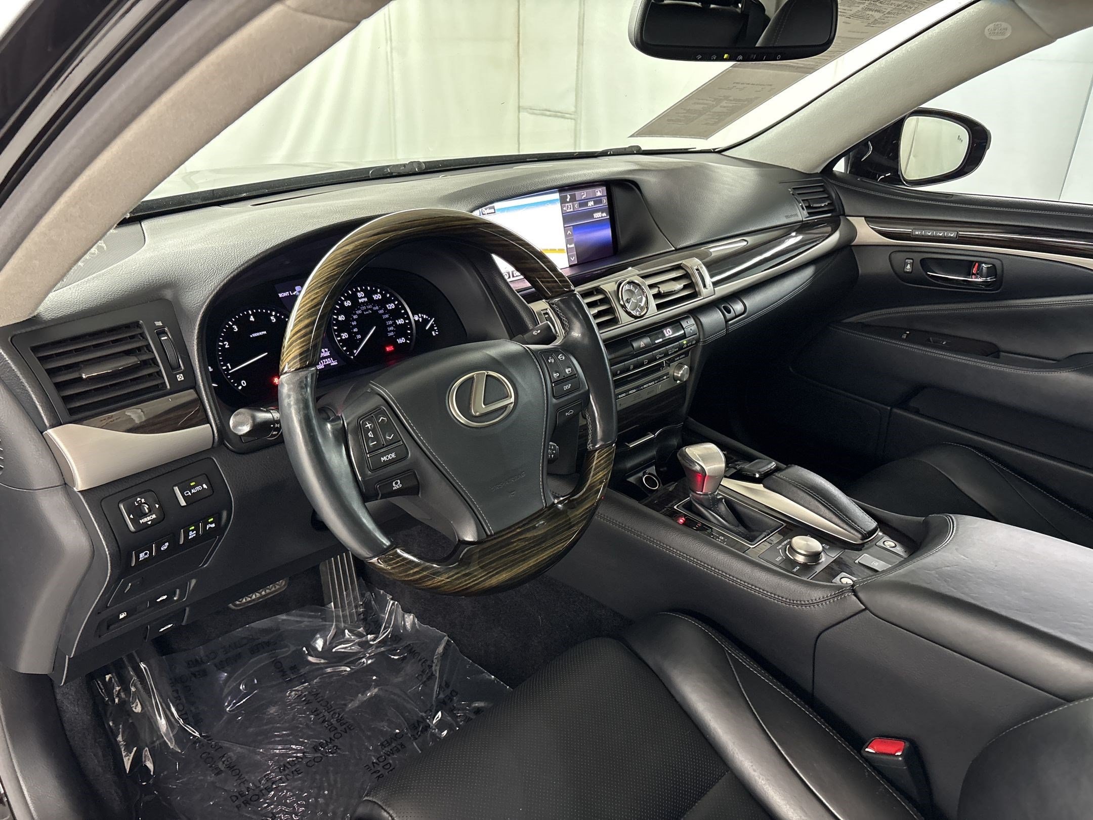 LS 460 Sedan