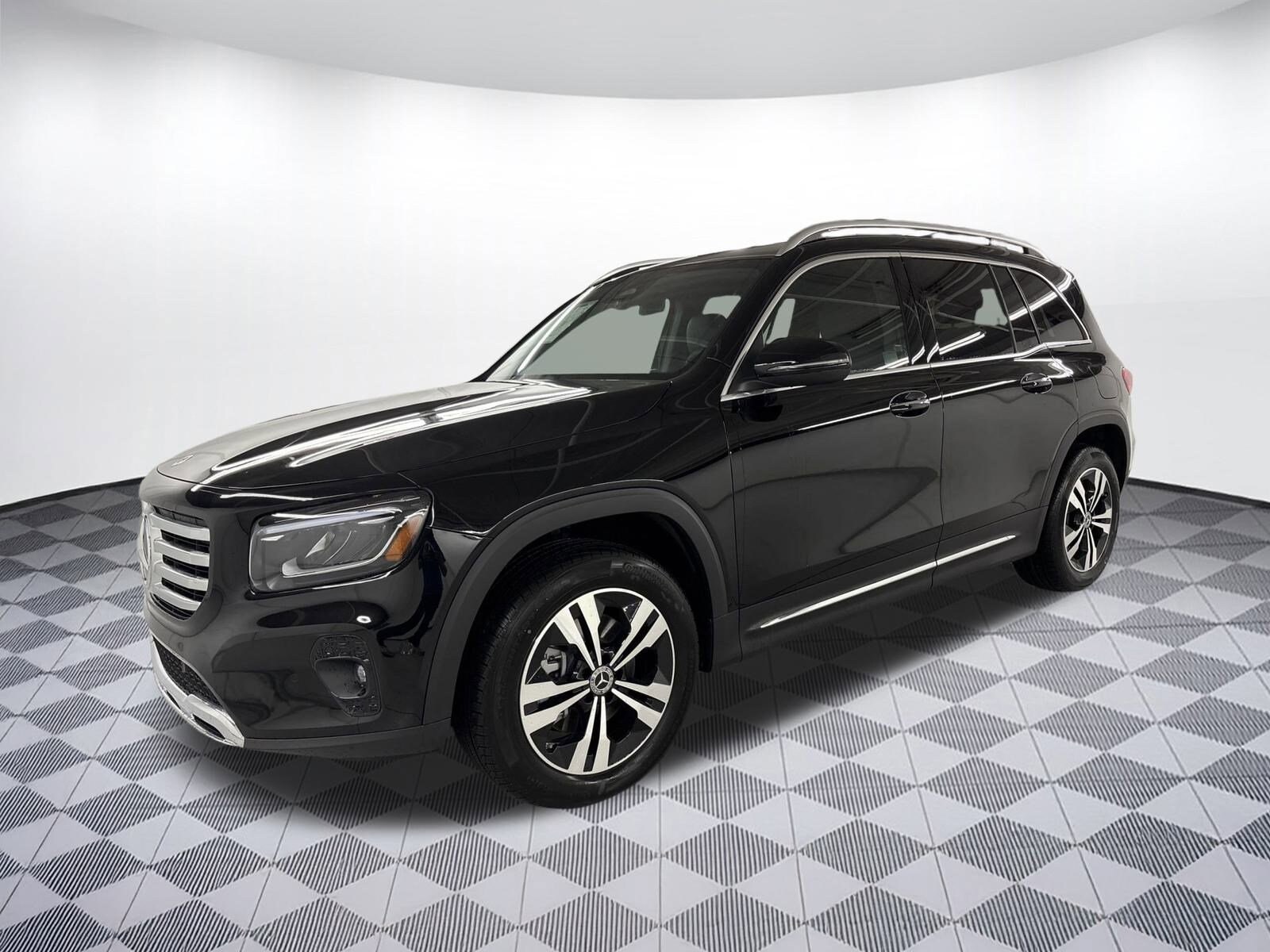 2025 Mercedes Benz GLB 250 photo 2