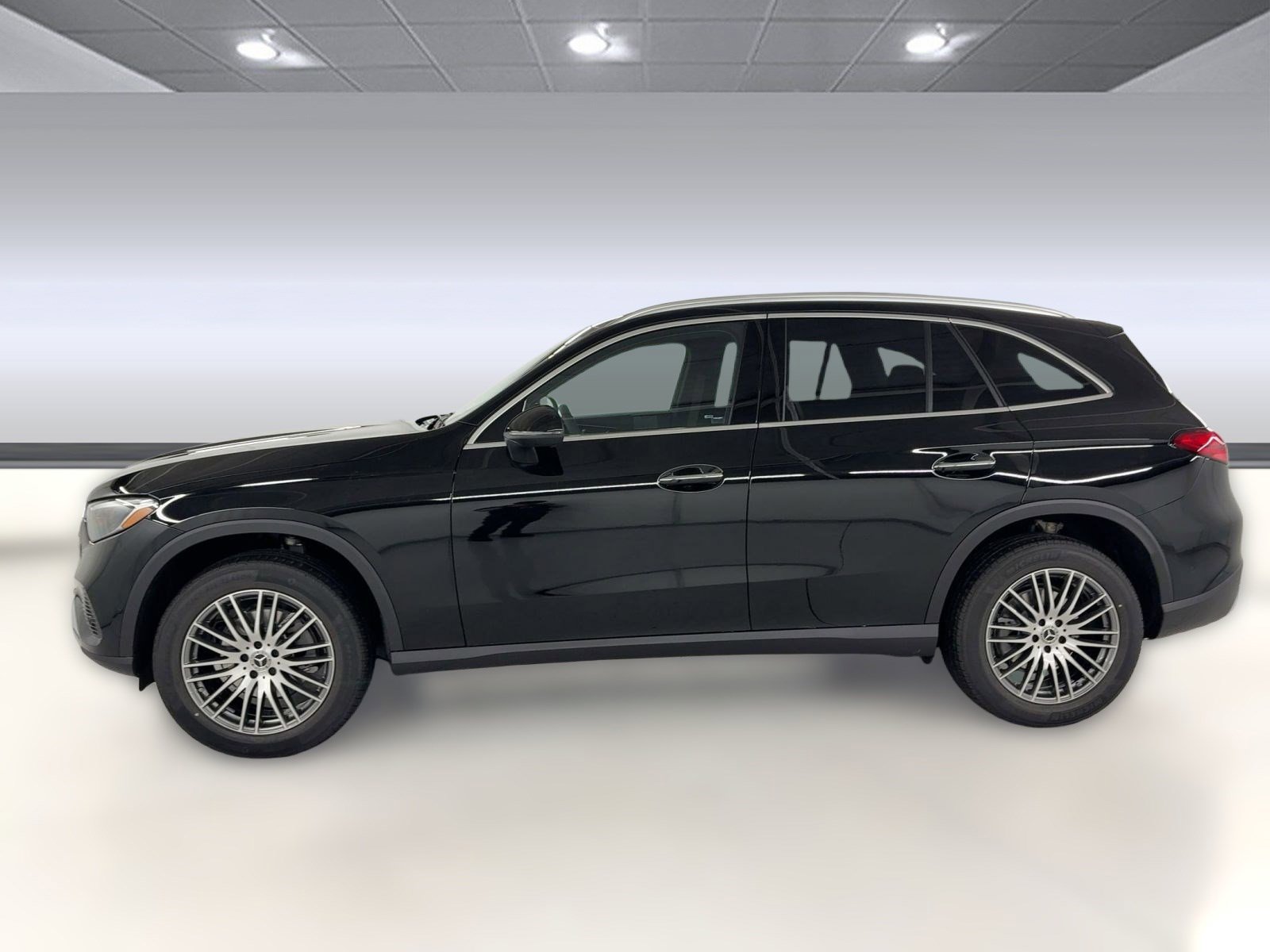 2026 Mercedes Benz GLC 300 photo 2