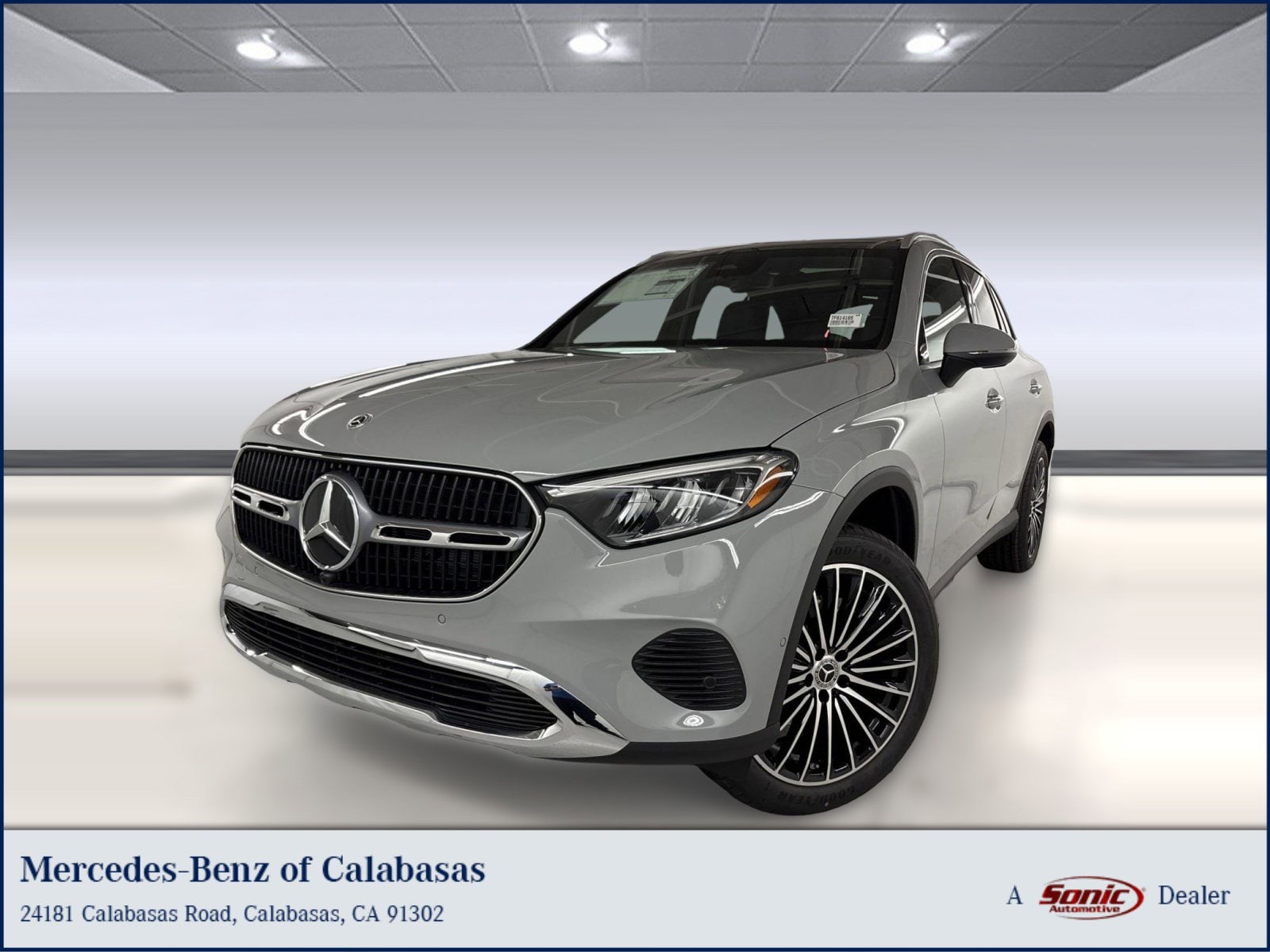 2026 Mercedes-Benz GLC GLC 300's photo