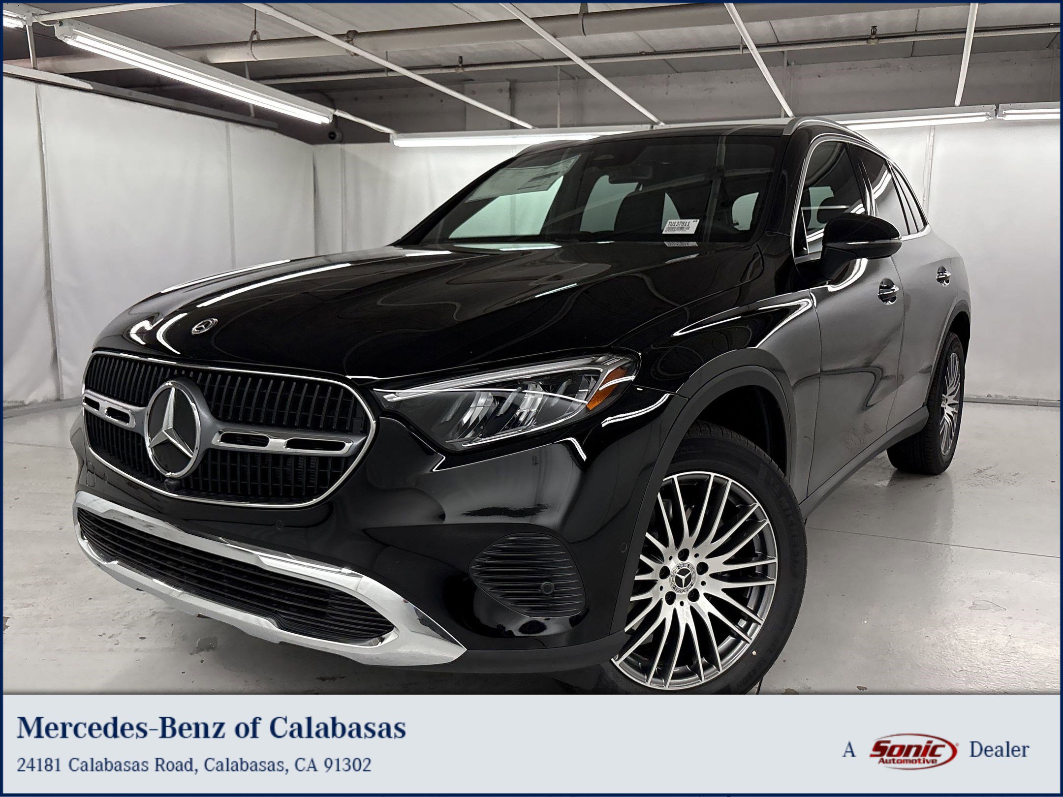 2026 Mercedes-Benz GLC GLC 300's photo