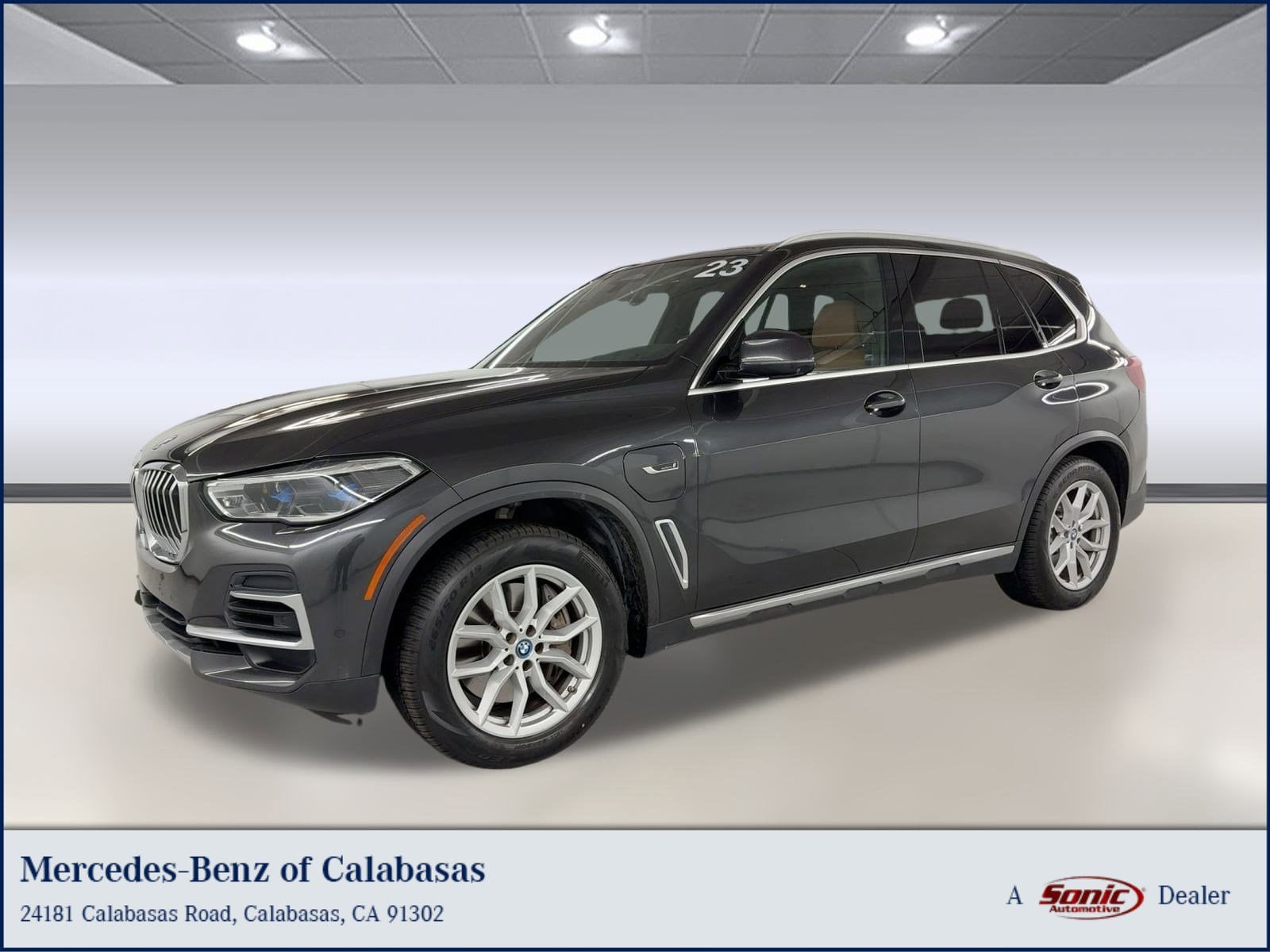 2023 BMW X5 45e's photo