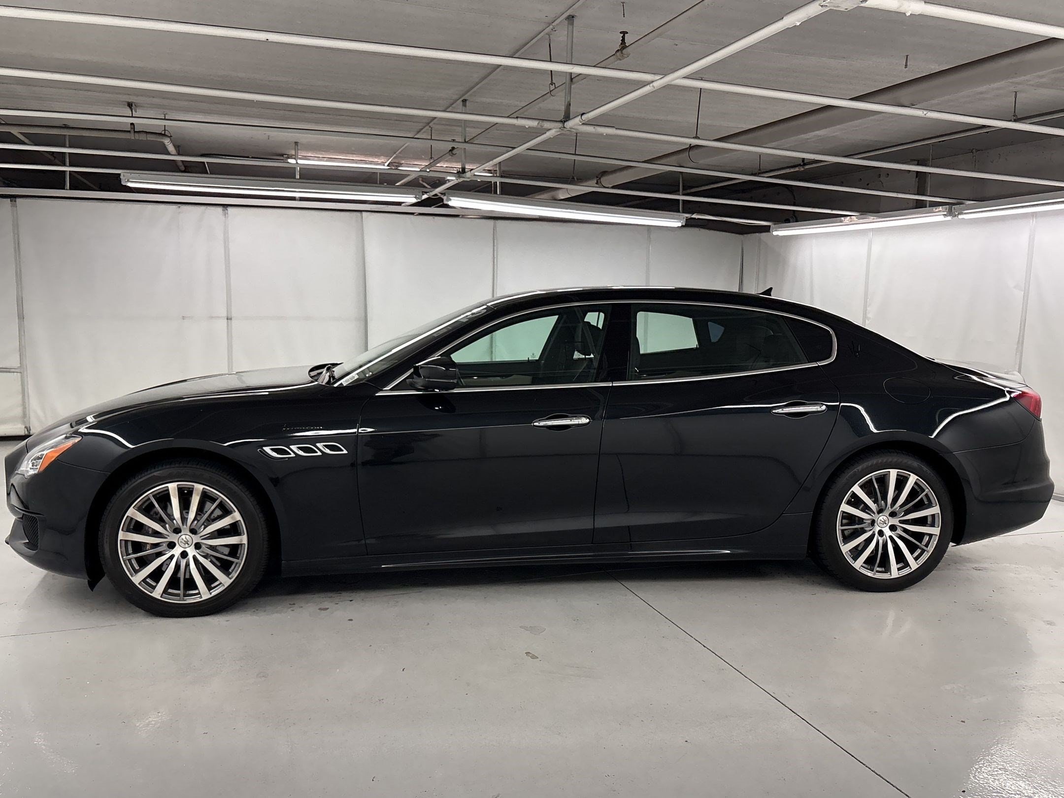 Quattroporte Modena Q4 Sedan