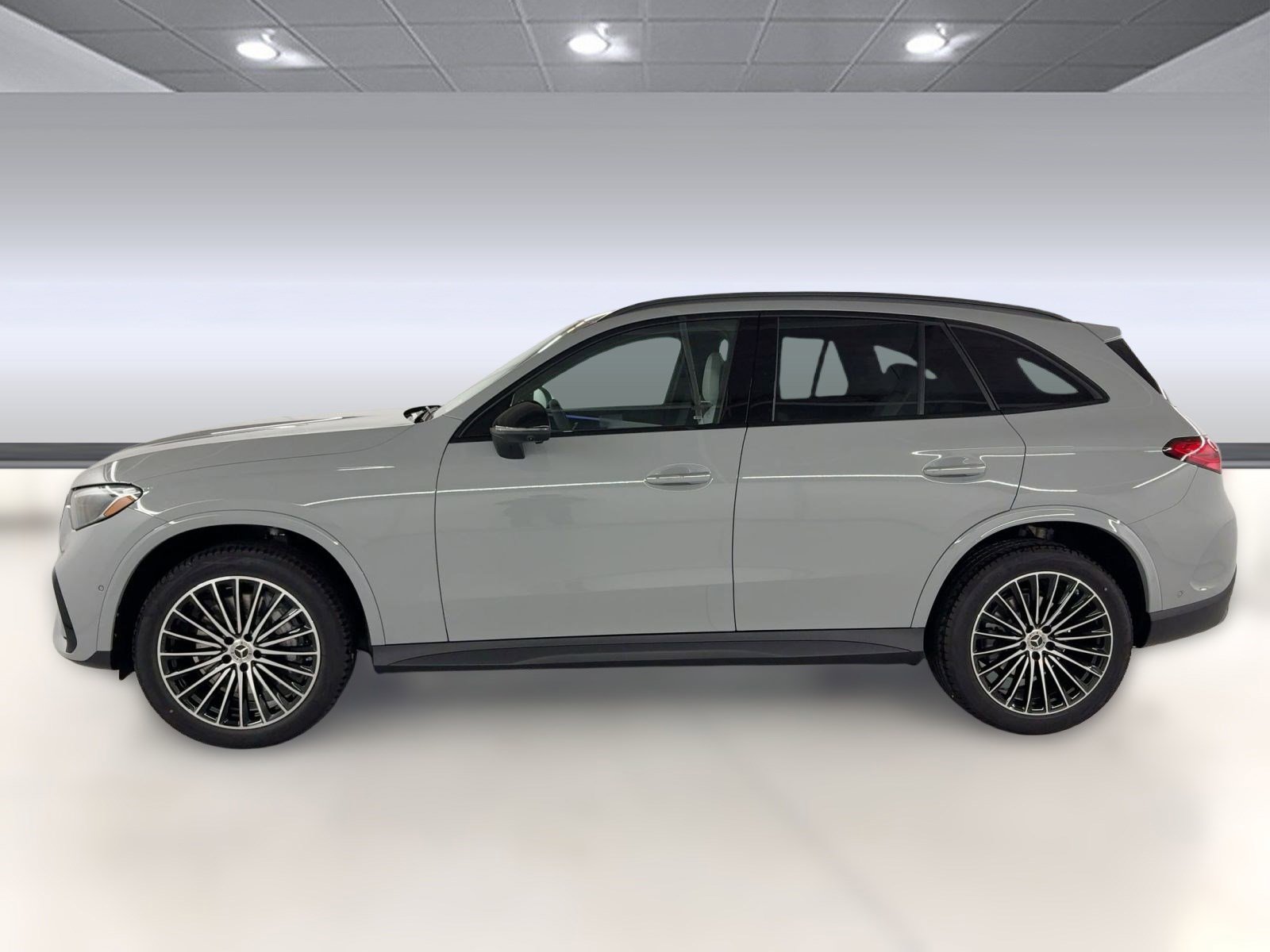 2026 Mercedes Benz GLC 300 photo 2