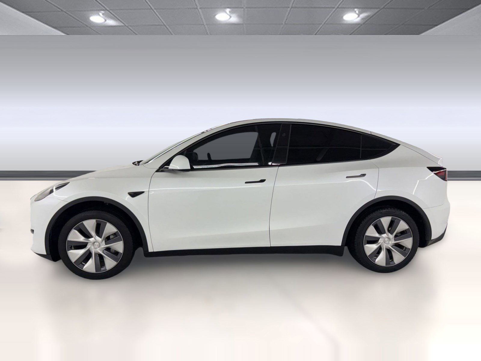 Used 2024 Tesla Model Y Long Range with VIN 7SAYGDEE6RA232322 for sale in Calabasas, CA