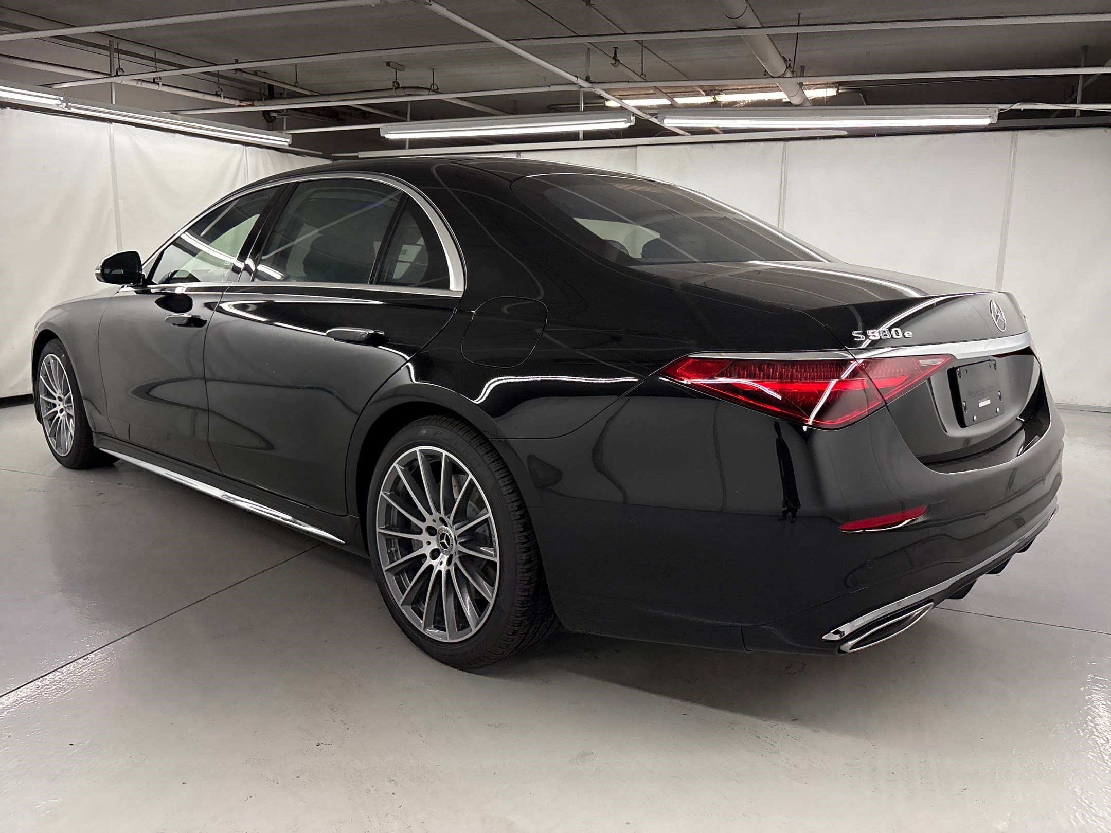2026 Mercedes Benz S 580e 4MATIC photo 3