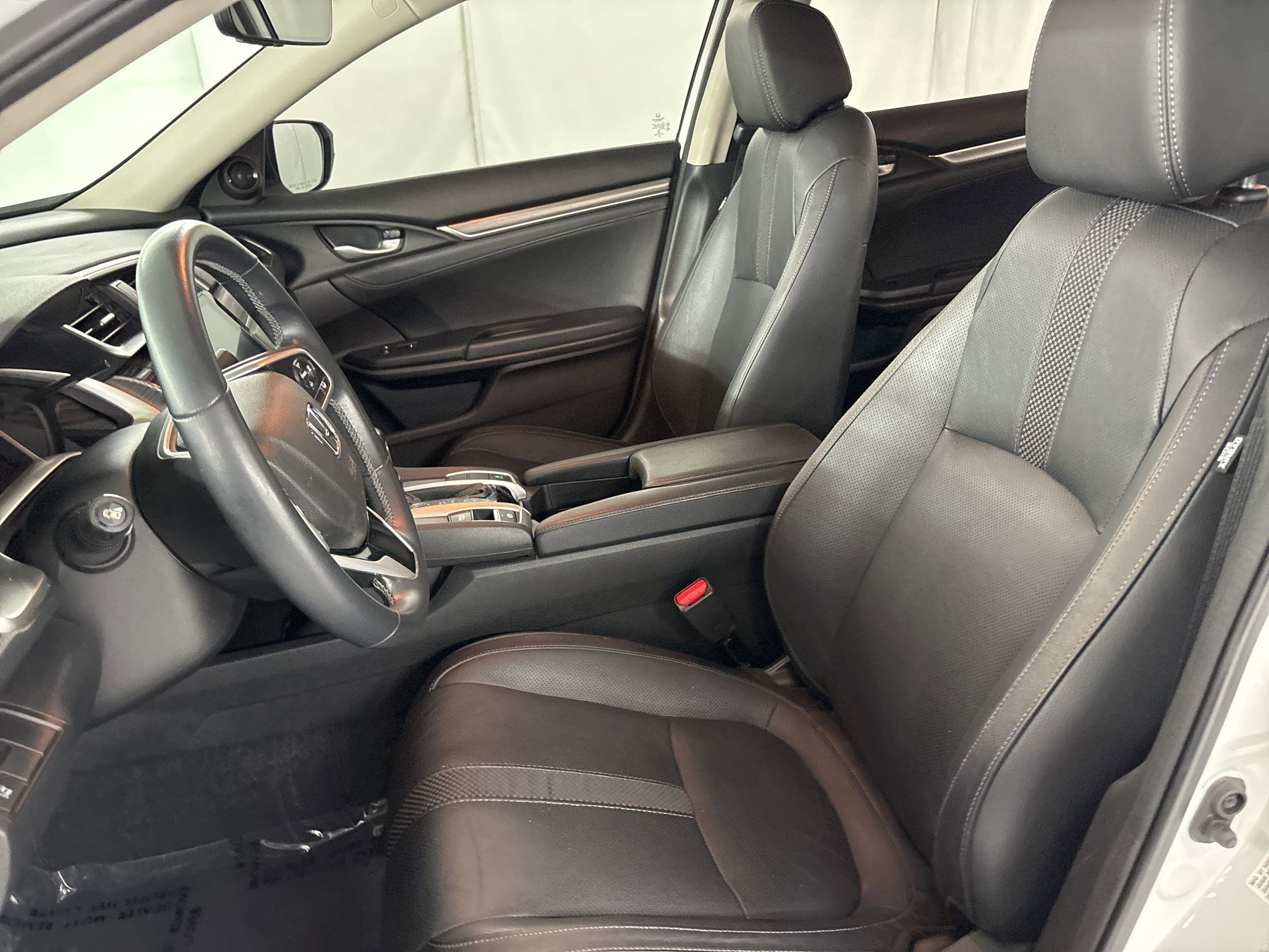 2020 Honda Civic EX-L photo 4