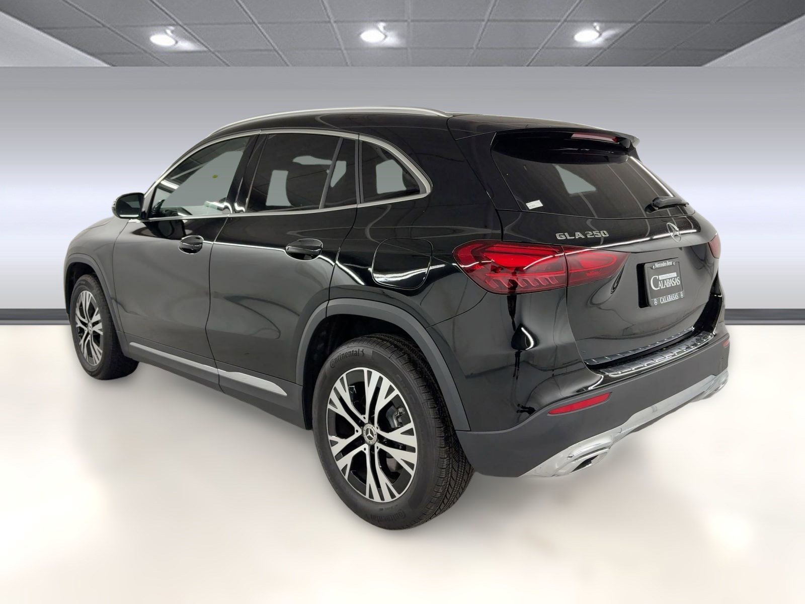 2025 Mercedes Benz GLA 250 photo 2