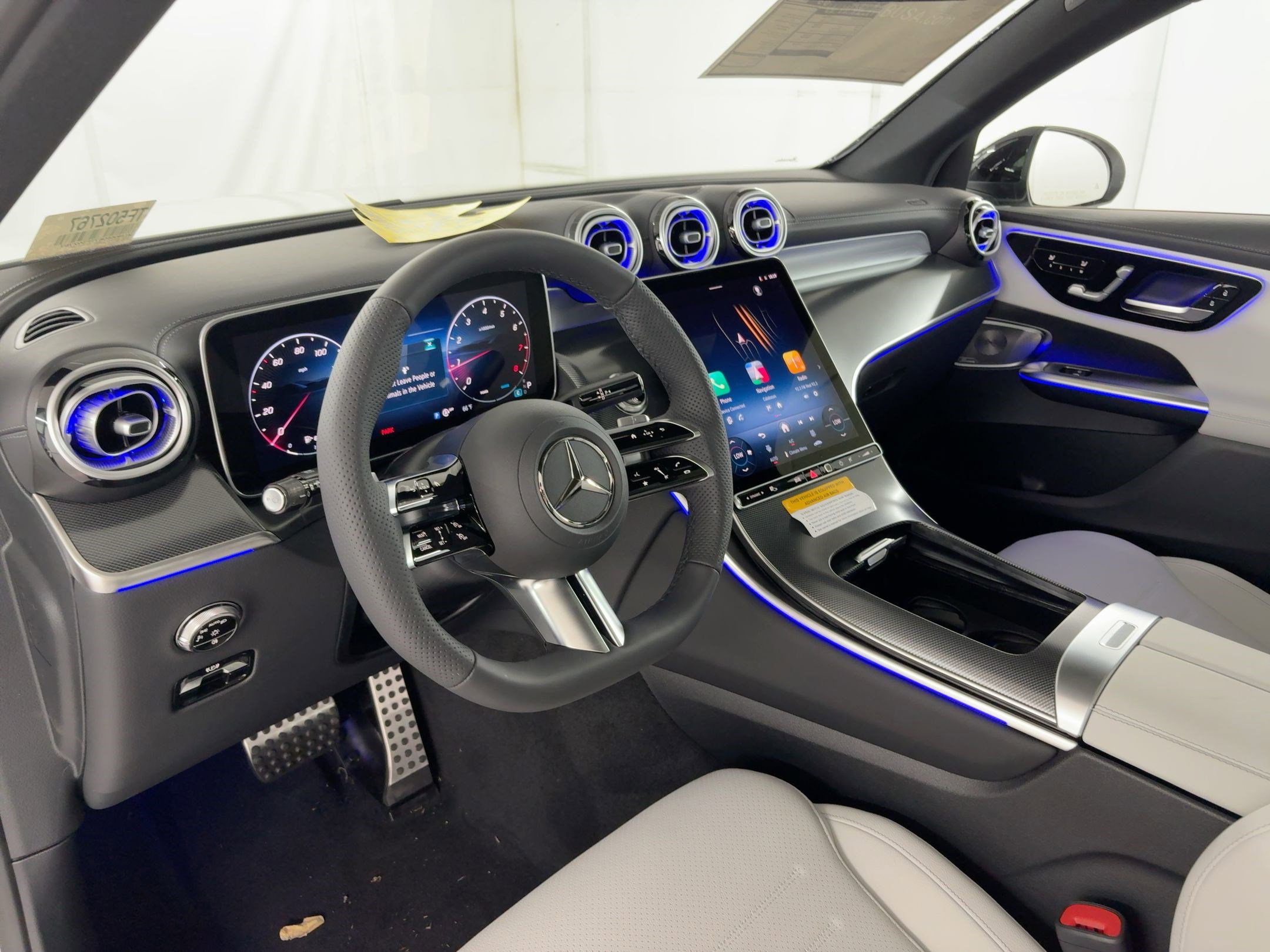 2026 Mercedes Benz GLC 300 photo 3