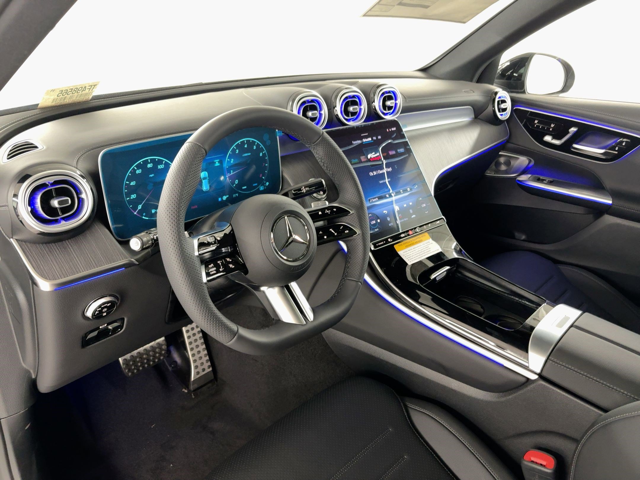 2026 Mercedes Benz GLC 300 photo 4