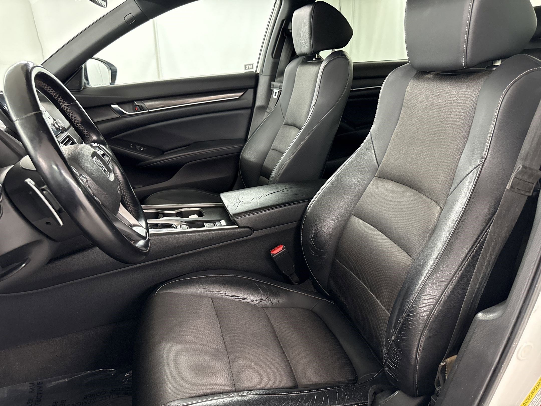 2018 Honda Accord Sport photo 4