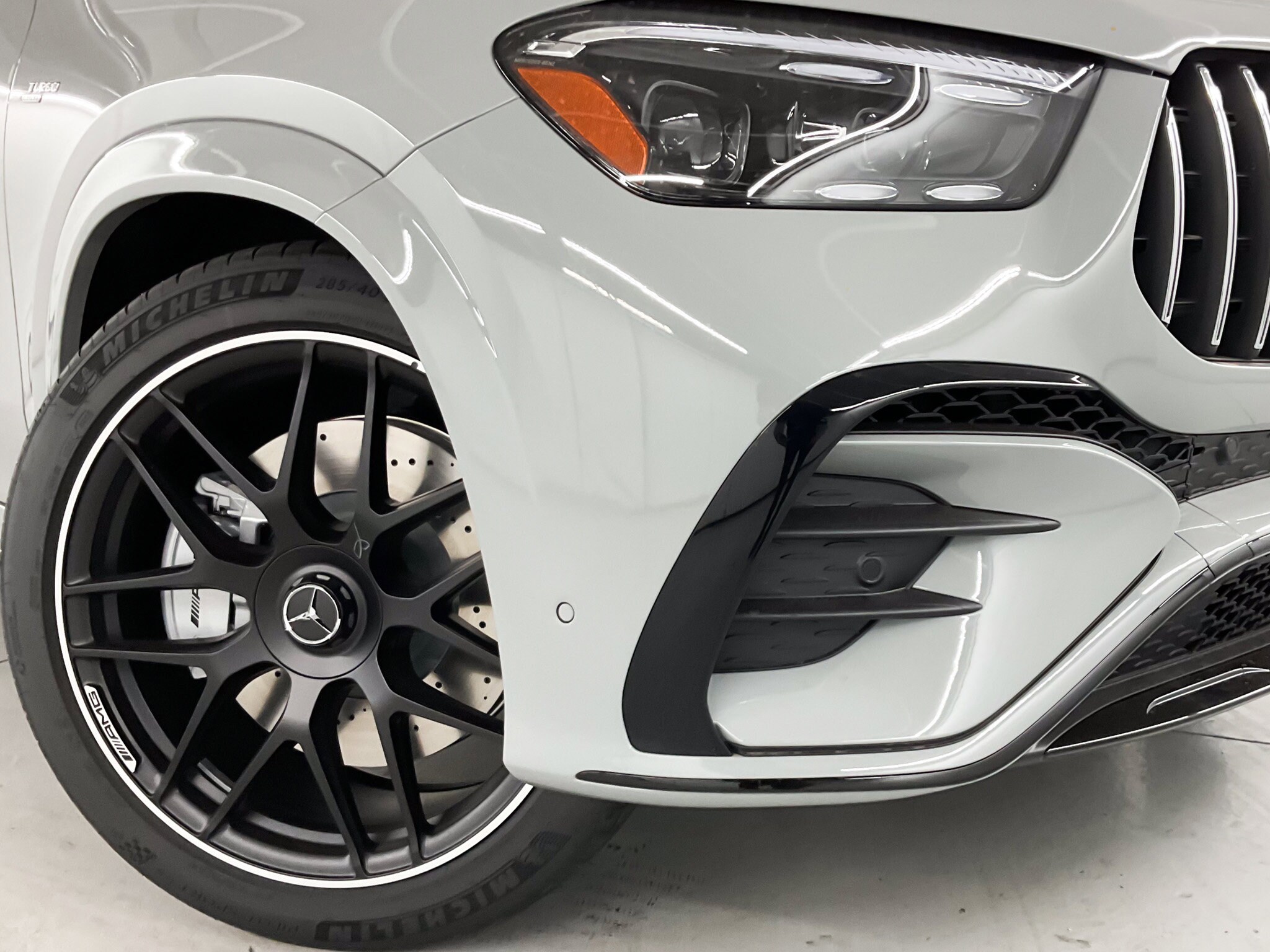 2025 Mercedes Benz GLE AMG 53 4MATIC photo 3