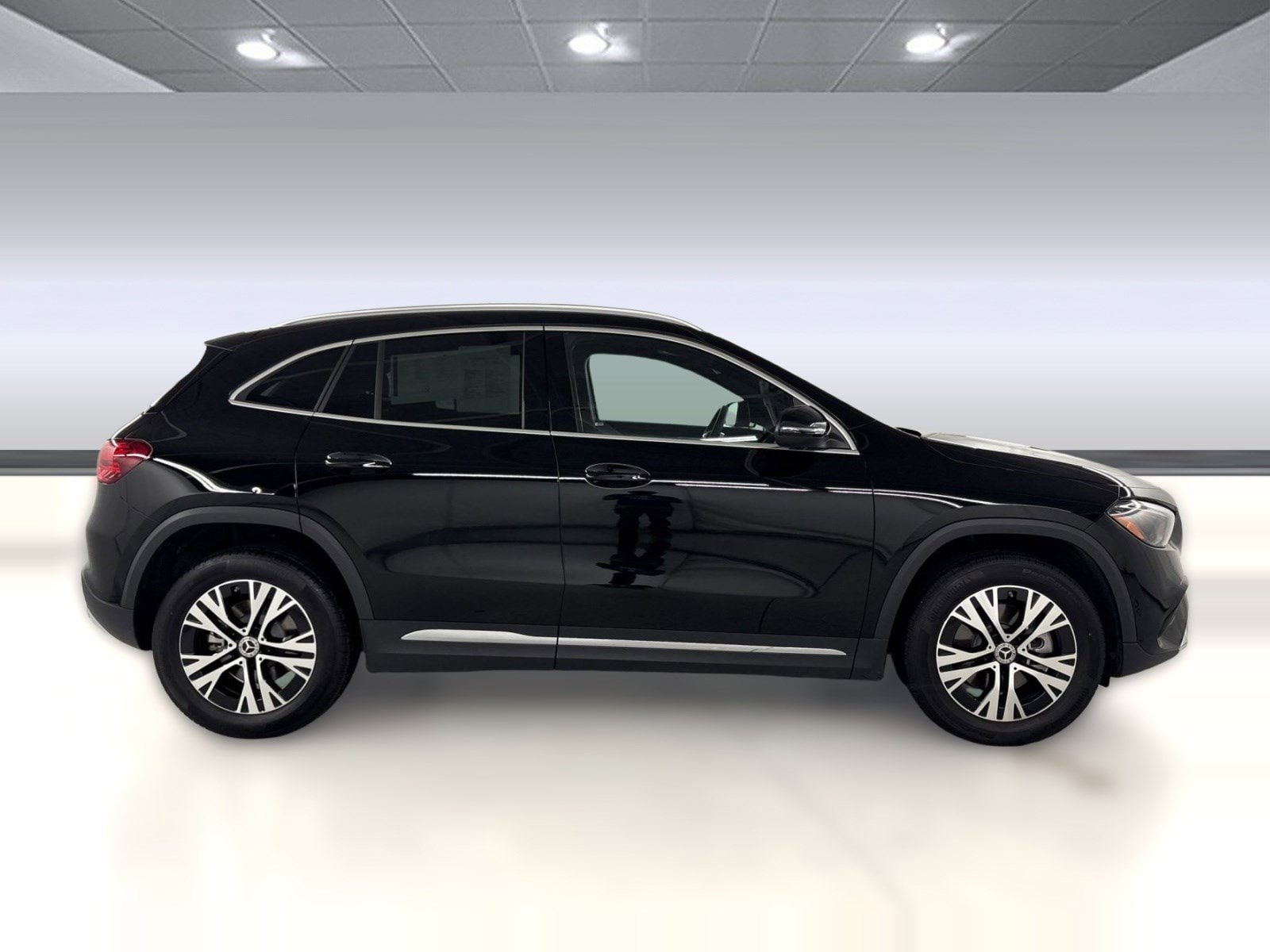 2026 Mercedes-Benz GLA 250 photo 3