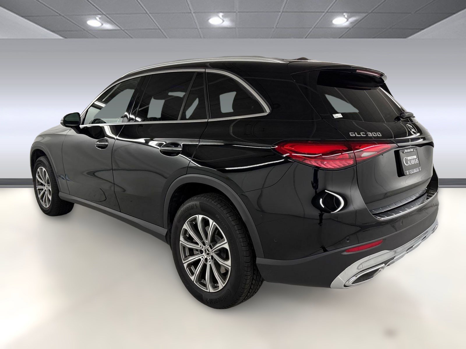 2025 Mercedes Benz GLC 300 4MATIC photo 3