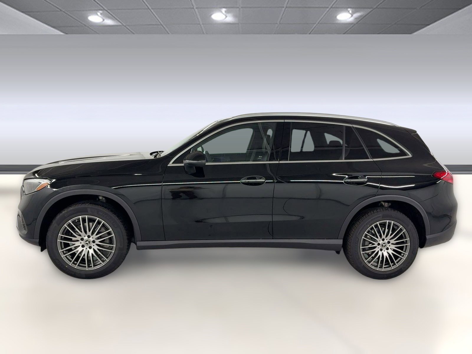 2026 Mercedes Benz GLC 300 photo 2