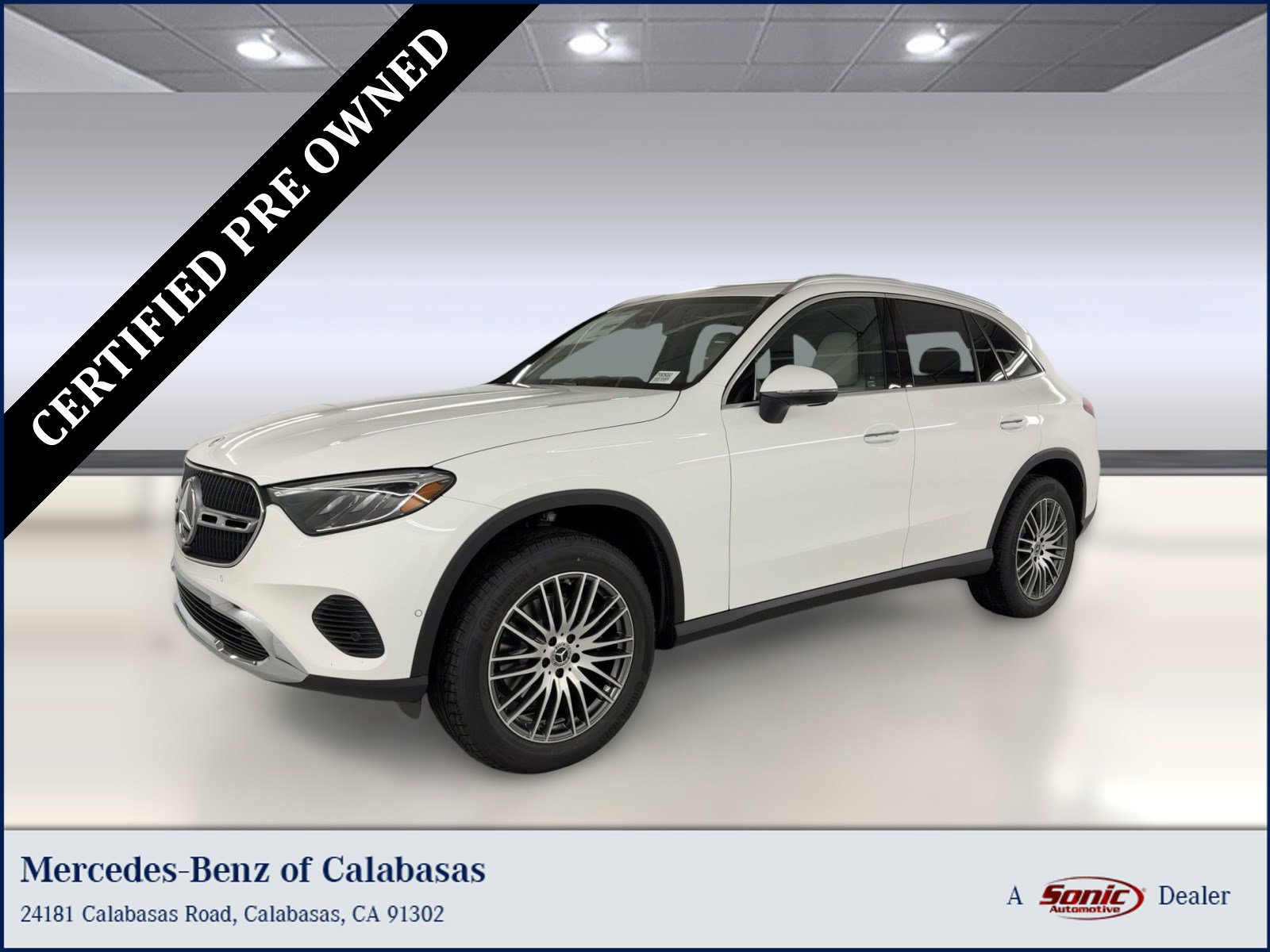 2026 Mercedes-Benz GLC GLC 300's photo