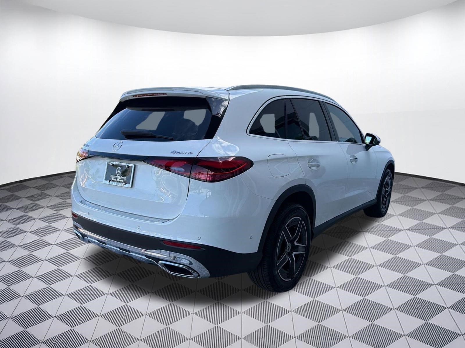 2026 Mercedes-Benz GLC Base - Photo 9