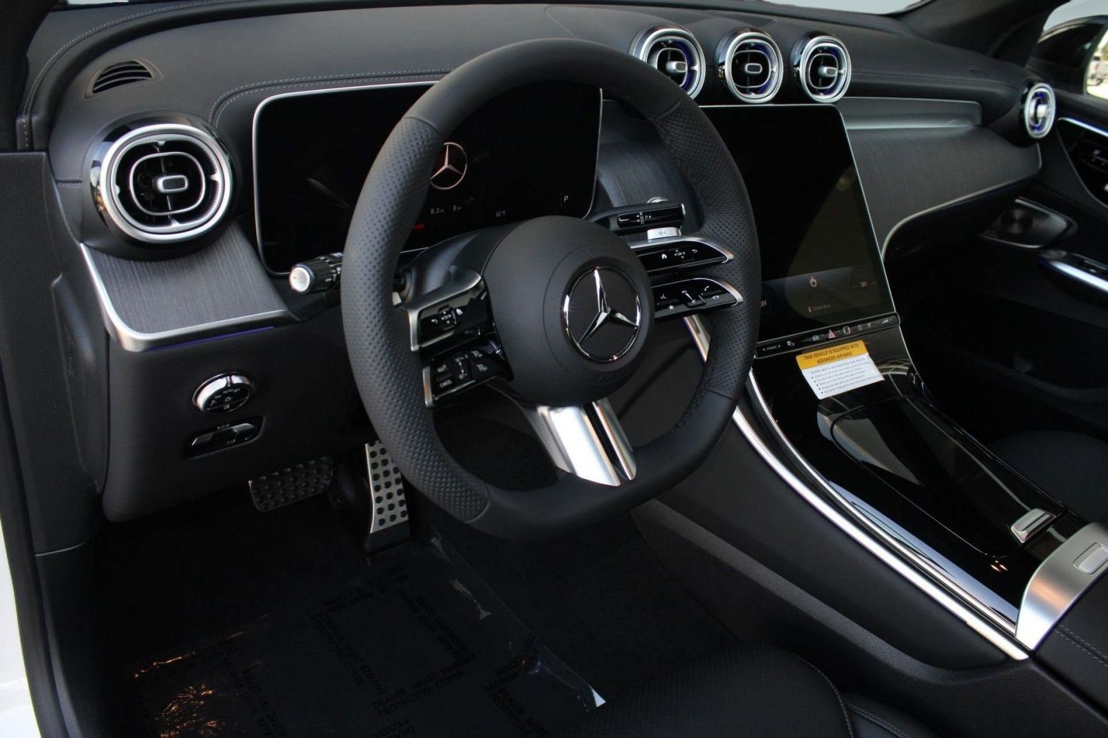 2026 Mercedes Benz GLC 300 photo 4