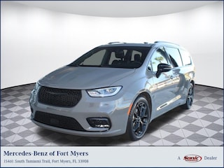 Used 2025 Chrysler Pacifica Limited Van Passenger Van for sale in Fort Myers, FL