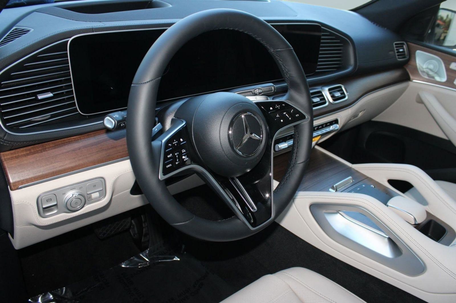 2026 Mercedes Benz GLE 450 4MATIC photo 3