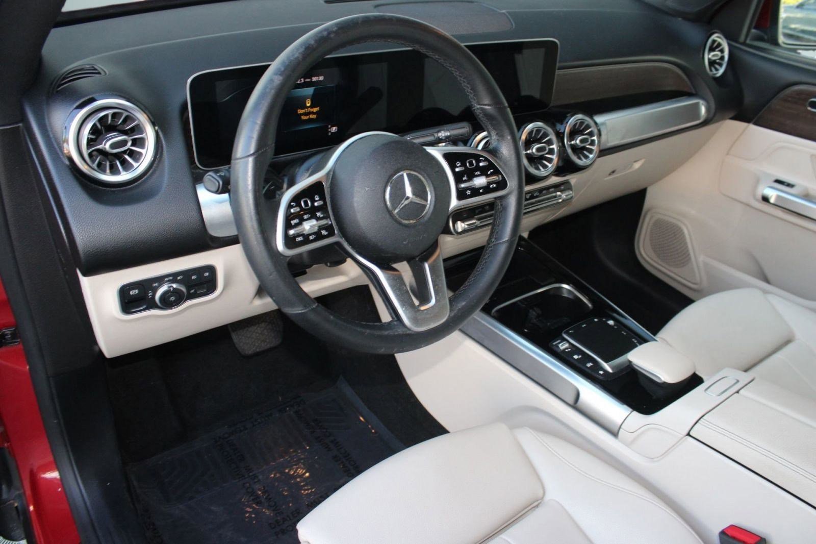 2021 Mercedes Benz GLB 250 photo 4