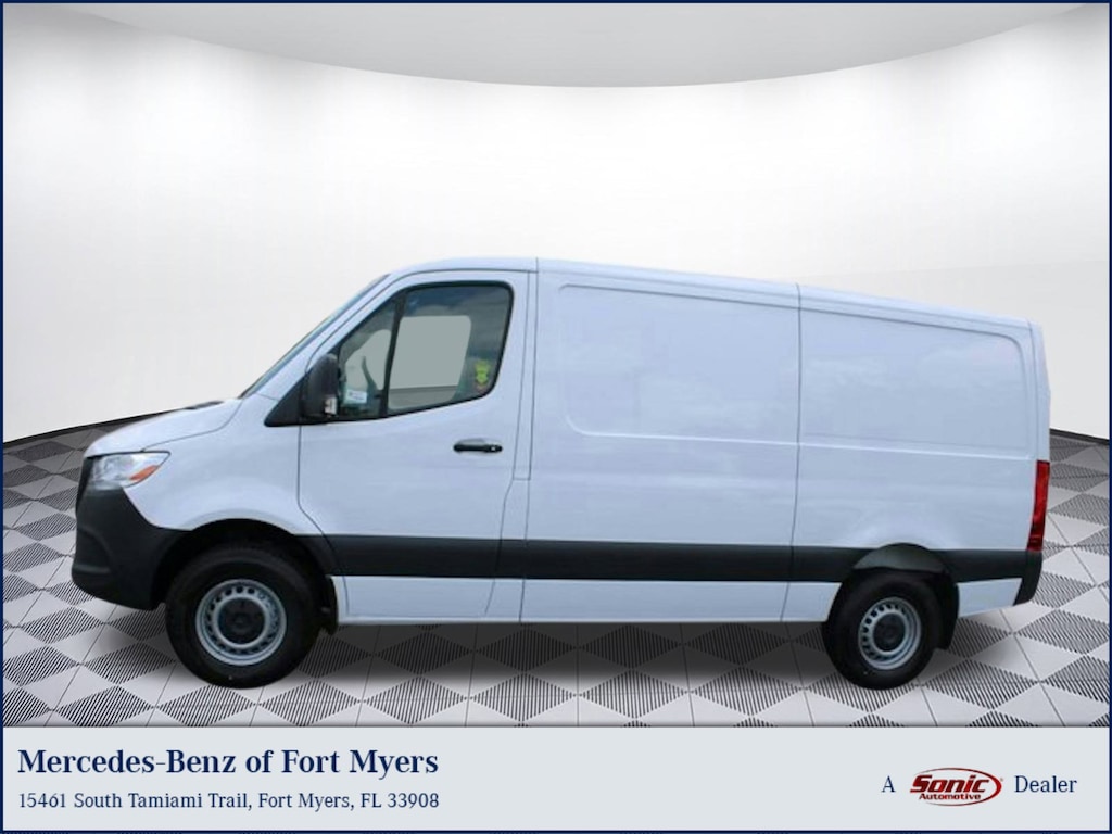 New 2025 Mercedes-Benz Sprinter 2500 Standard Roof 4-Cyl Diesel Van Cargo Van