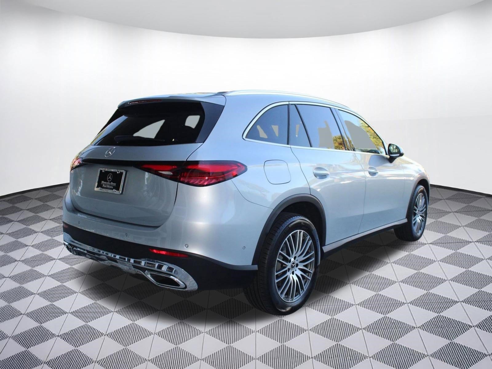 2026 Mercedes-Benz GLC Base - Photo 9